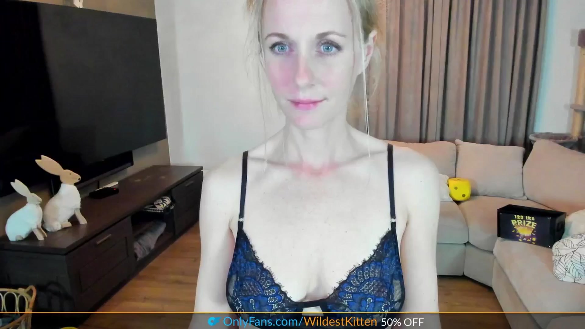 Gallery image thumbnail from WildestKitten's myfreecams stream on, 04/08/2025, 20:59 image 17 of 20