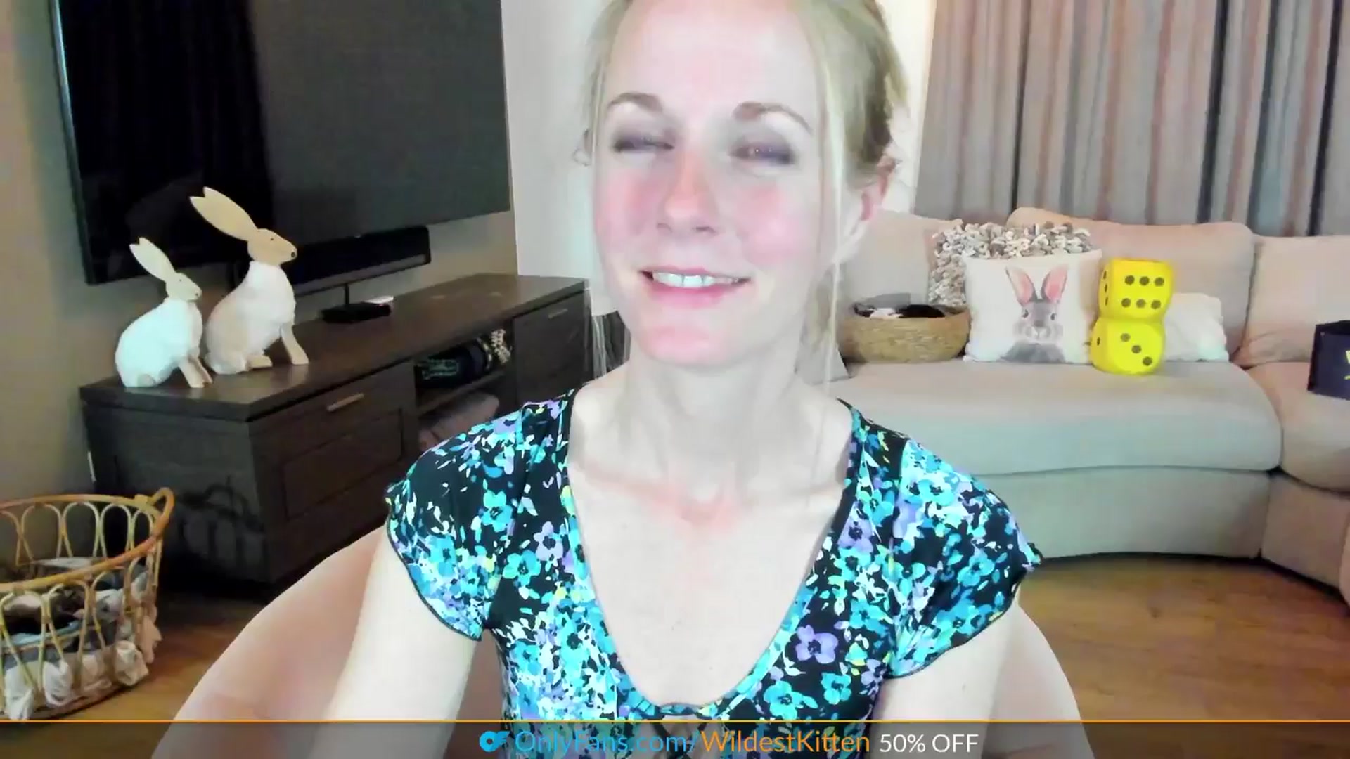 Gallery image thumbnail from WildestKitten's myfreecams stream on, 04/09/2025, 21:59 image 7 of 20