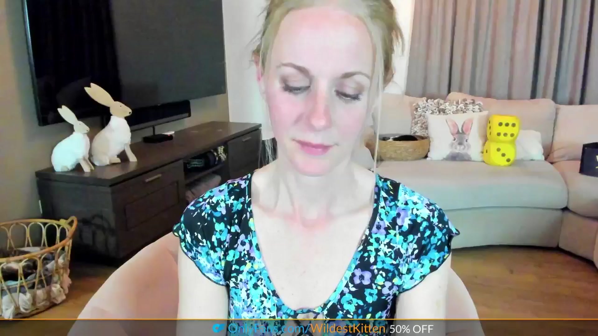 Gallery image thumbnail from WildestKitten's myfreecams stream on, 04/09/2025, 21:59 image 6 of 20
