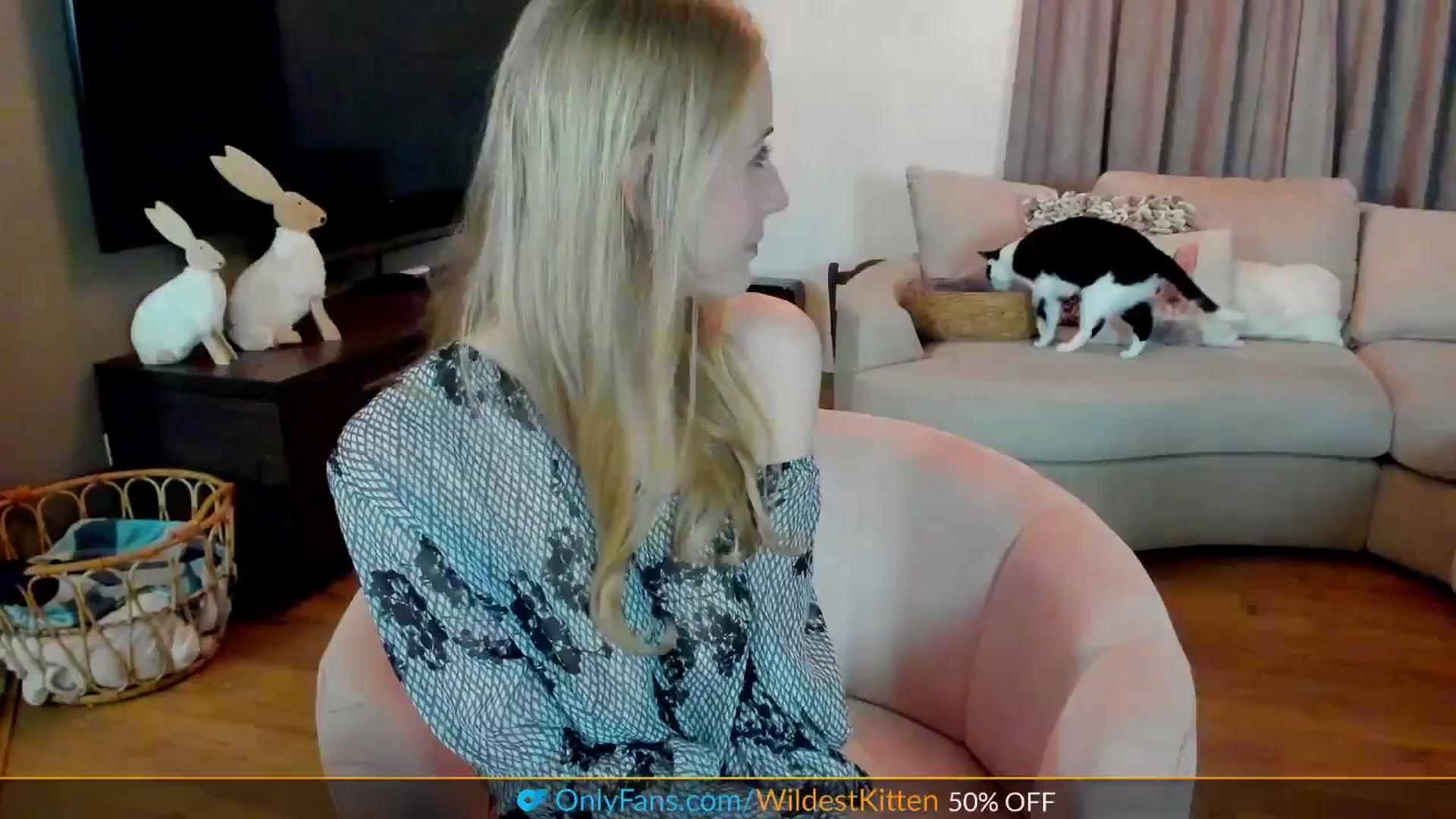 Gallery image thumbnail from WildestKitten's myfreecams stream on, 04/11/2025, 22:42 image 14 of 20