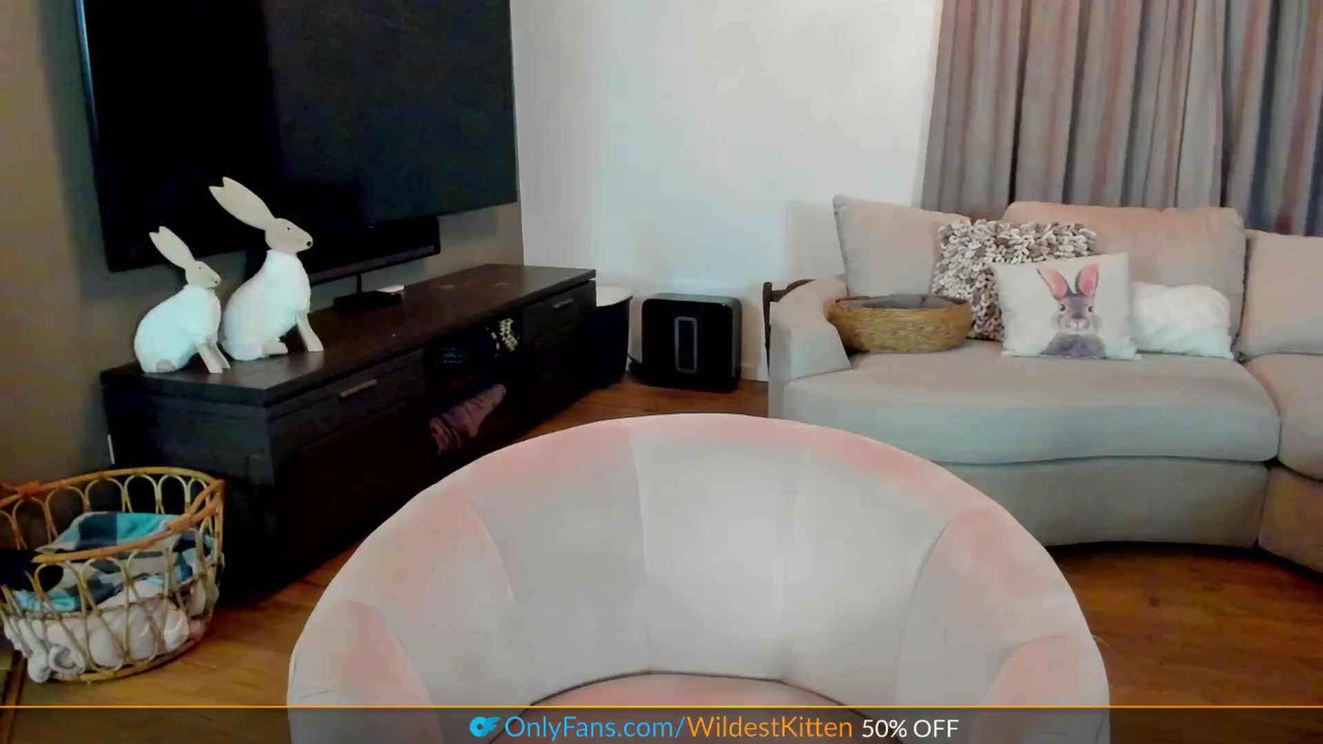 Gallery image thumbnail from WildestKitten's myfreecams stream on, 04/11/2025, 22:42 image 11 of 20