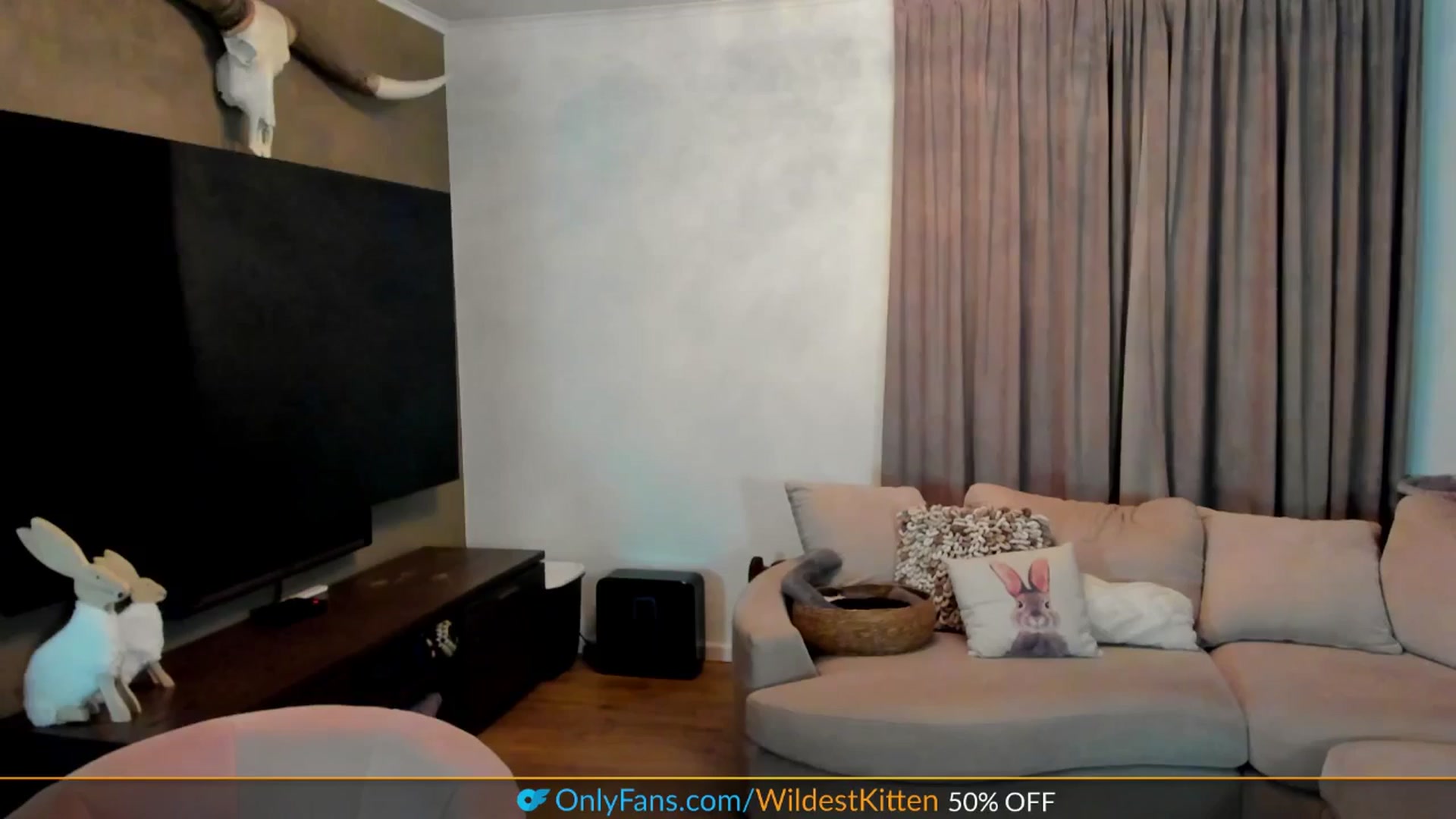 Gallery image thumbnail from WildestKitten's myfreecams stream on, 04/13/2025, 02:24 image 13 of 20