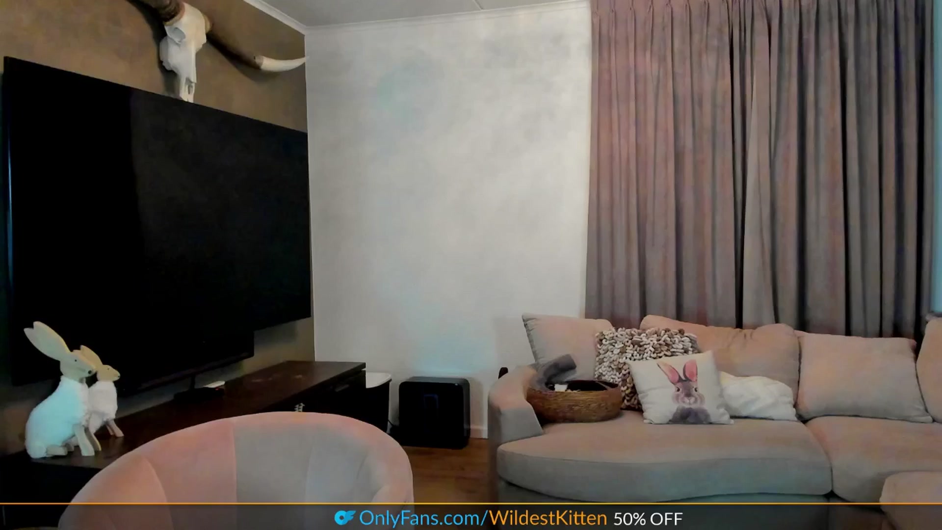 Gallery image thumbnail from WildestKitten's myfreecams stream on, 04/13/2025, 02:24 image 6 of 20