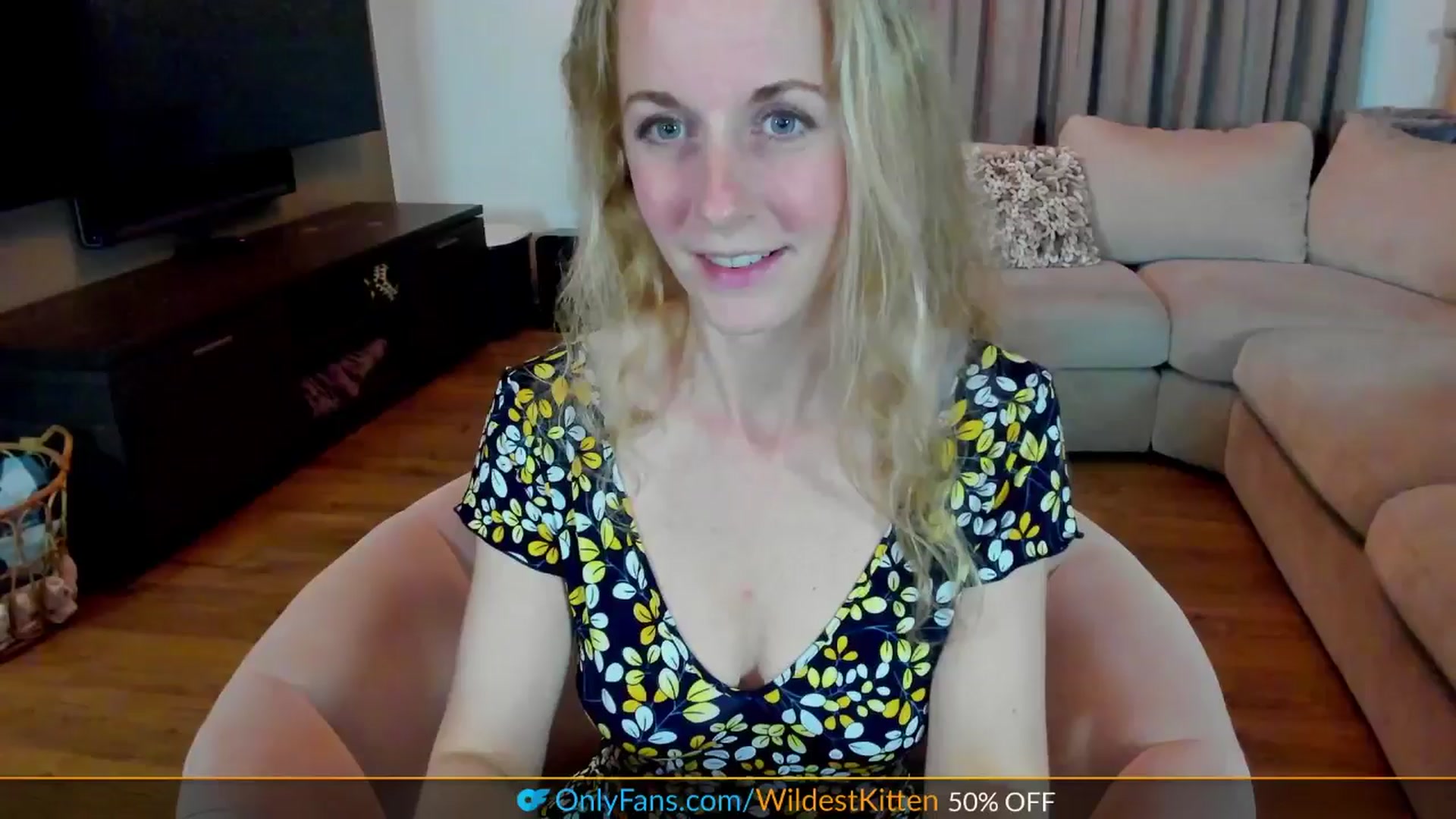 Gallery image thumbnail from WildestKitten's myfreecams stream on, 04/17/2025, 21:48 image 8 of 20