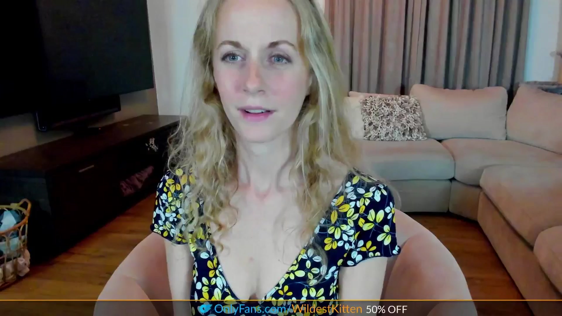Gallery image thumbnail from WildestKitten's myfreecams stream on, 04/17/2025, 21:48 image 13 of 20