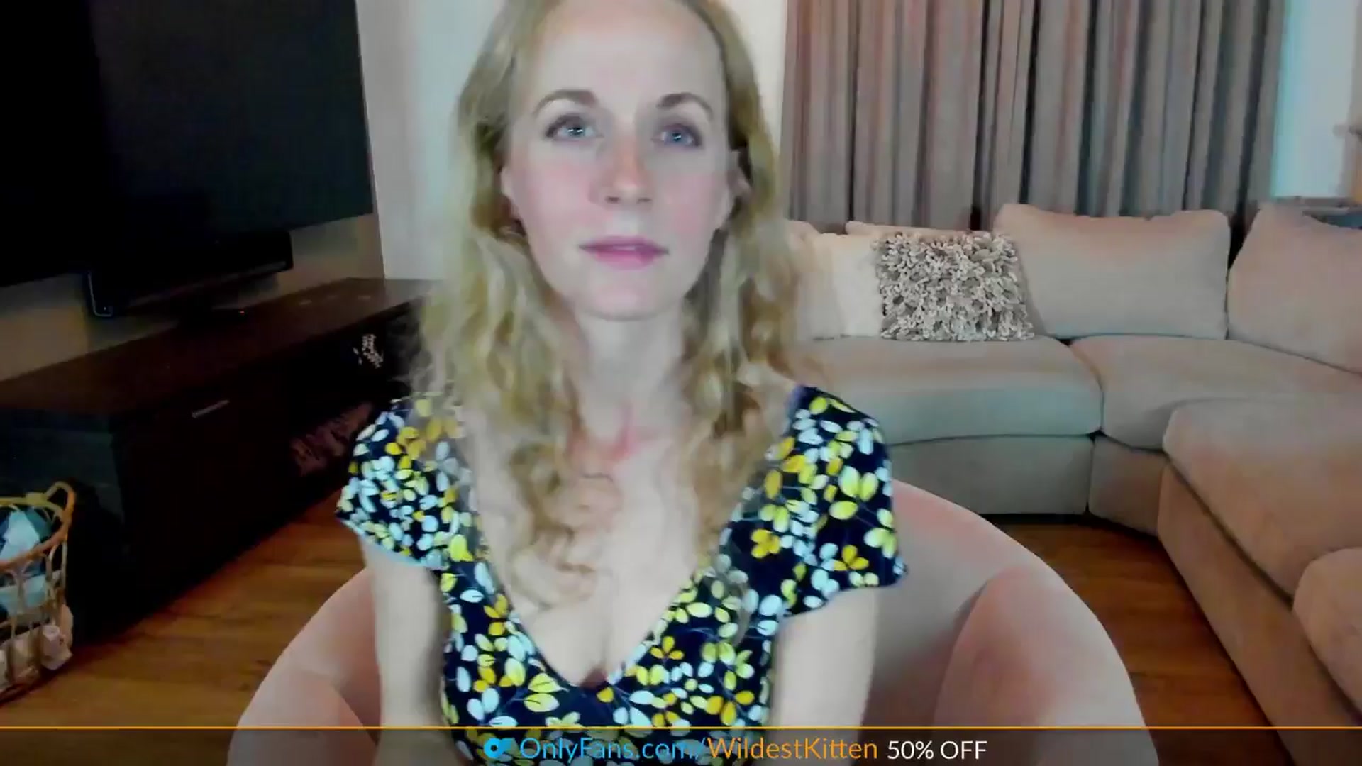 Gallery image thumbnail from WildestKitten's myfreecams stream on, 04/17/2025, 21:48 image 17 of 20