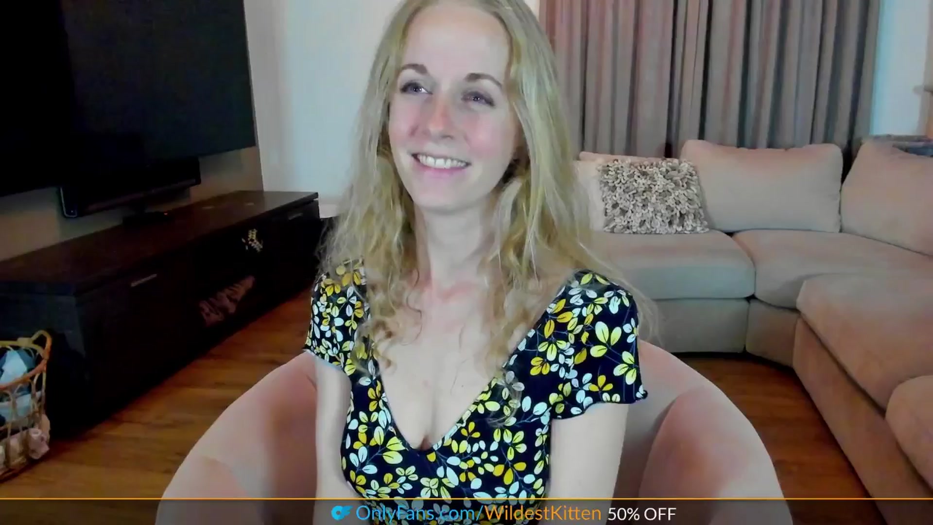 Gallery image thumbnail from WildestKitten's myfreecams stream on, 04/17/2025, 21:48 image 16 of 20
