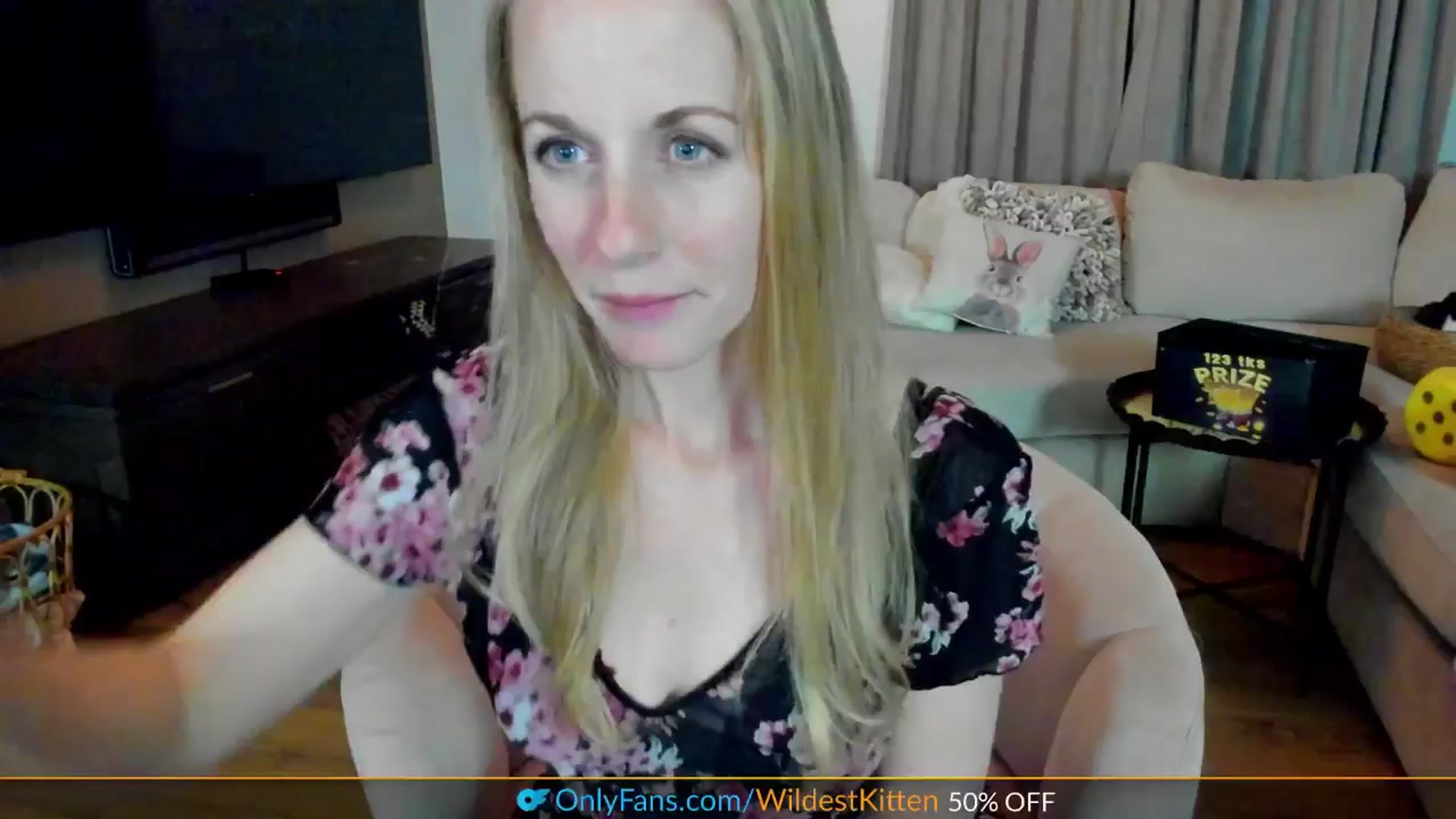Gallery image thumbnail from WildestKitten's myfreecams stream on, 04/19/2025, 21:54 image 2 of 20