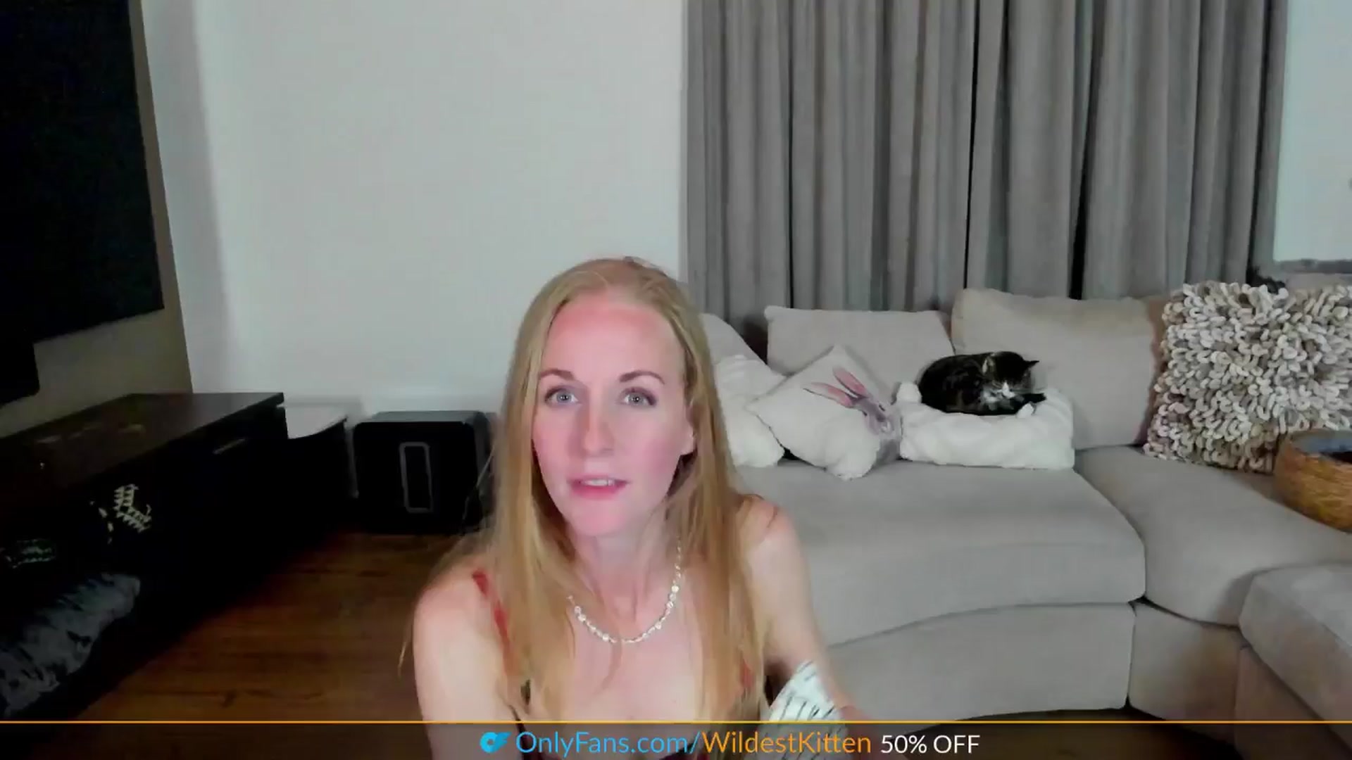 Gallery image thumbnail from WildestKitten's myfreecams stream on, 04/20/2025, 21:54 image 10 of 20