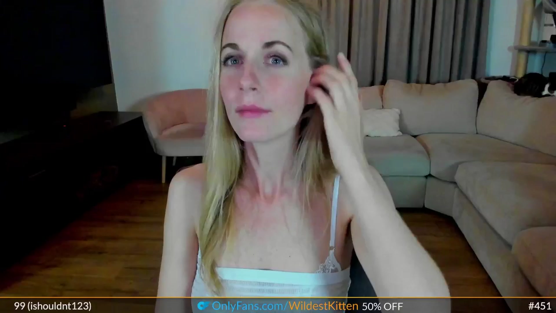 Gallery image thumbnail from WildestKitten's myfreecams stream on, 04/29/2025, 23:03 image 9 of 20