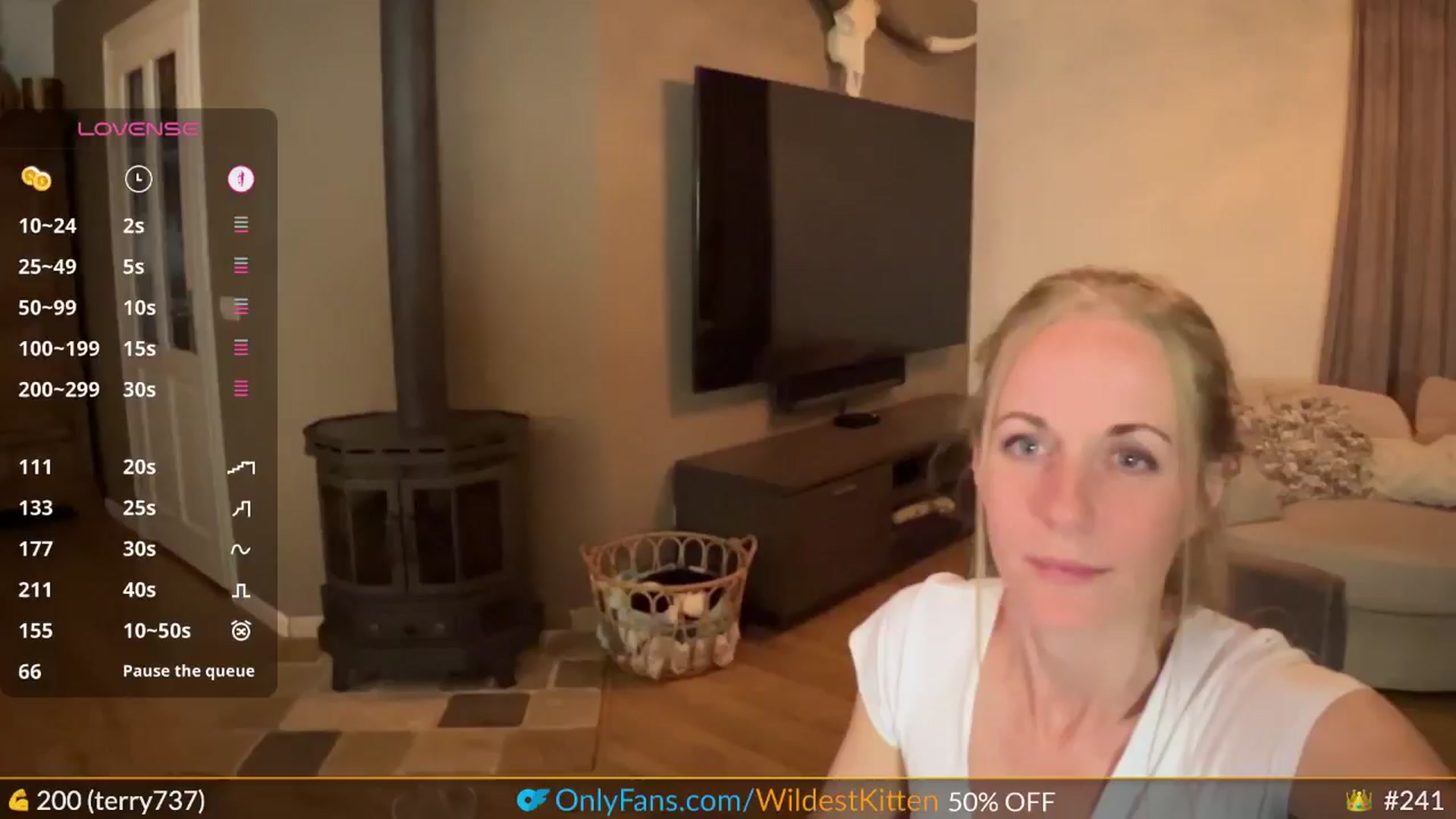 Gallery image thumbnail from WildestKitten's myfreecams stream on, 05/10/2025, 21:48 image 17 of 20