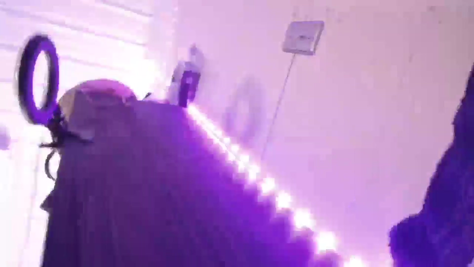 Gallery image thumbnail from Wildflower69's myfreecams stream on, 05/10/2024, 08:07 image 2 of 20