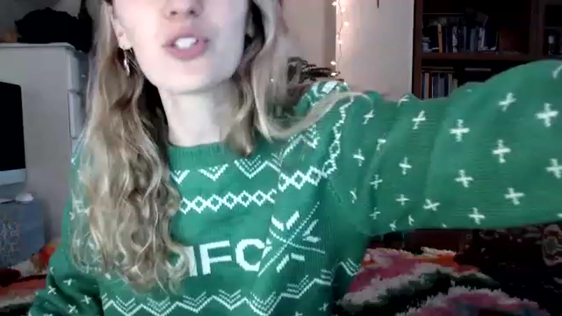 Gallery image thumbnail from WildflowerEm's myfreecams stream on, 12/10/2022, 23:08 image 1 of 20