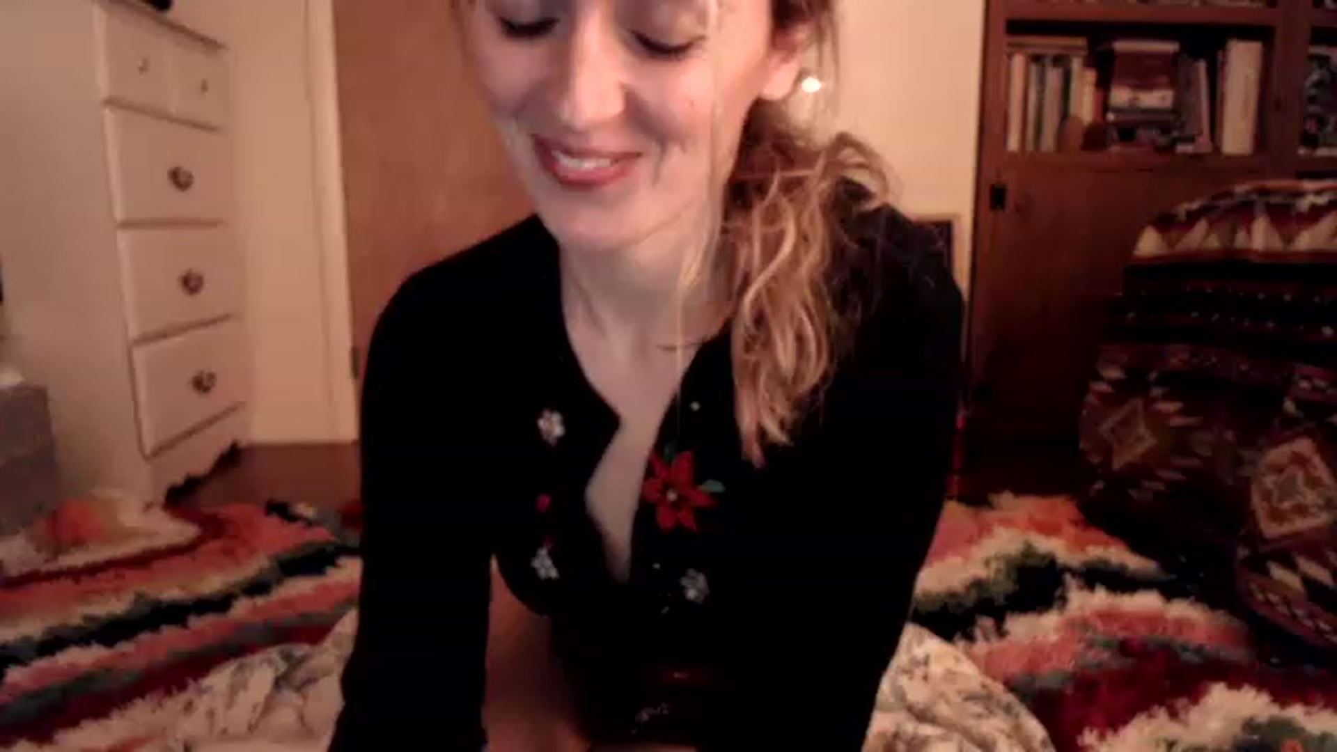 Gallery image thumbnail from WildflowerEm's myfreecams stream on, 12/11/2022, 22:26 image 11 of 20