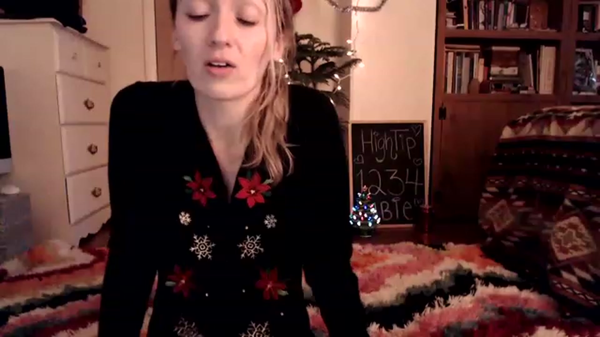 Gallery image thumbnail from WildflowerEm's myfreecams stream on, 12/11/2022, 22:26 image 4 of 20