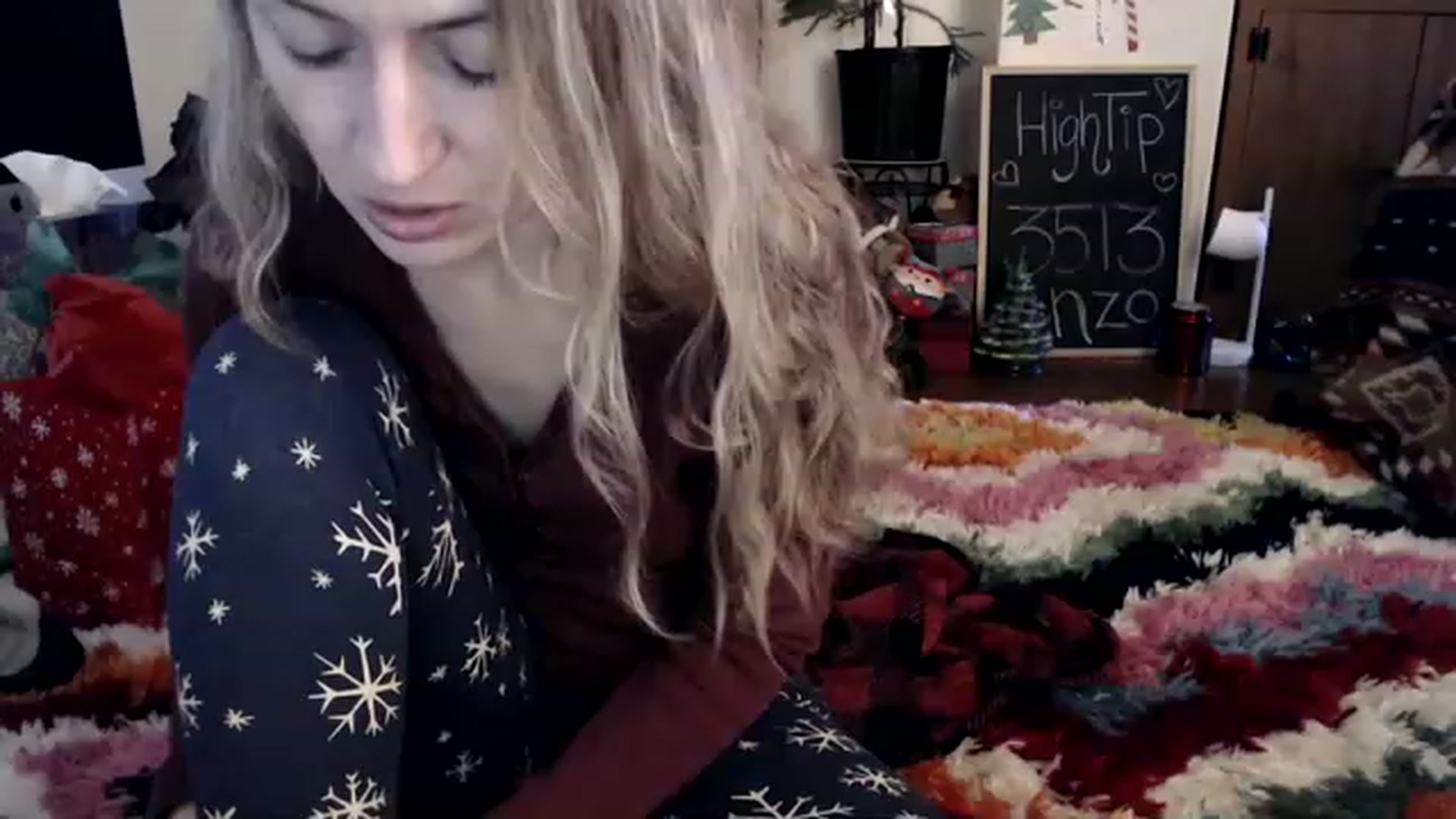 Gallery image thumbnail from WildflowerEm's myfreecams stream on, 12/23/2022, 20:37 image 6 of 20