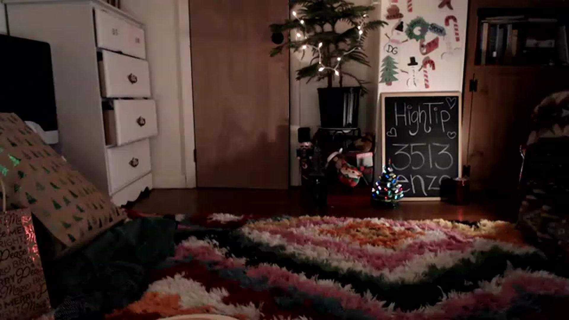 Gallery image thumbnail from WildflowerEm's myfreecams stream on, 12/28/2022, 23:36 image 7 of 20