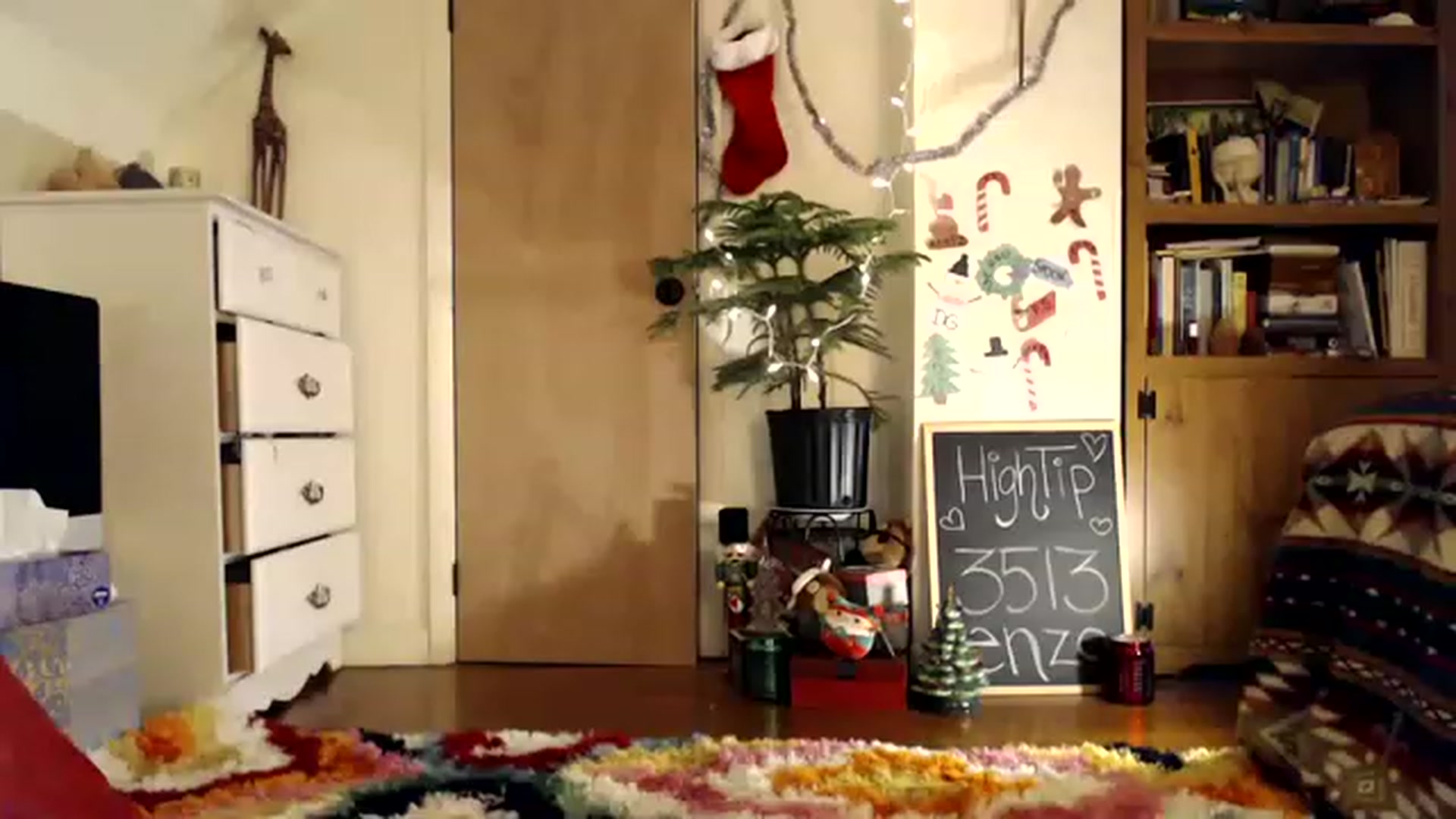 Gallery image thumbnail from WildflowerEm's myfreecams stream on, 12/31/2022, 22:08 image 2 of 20