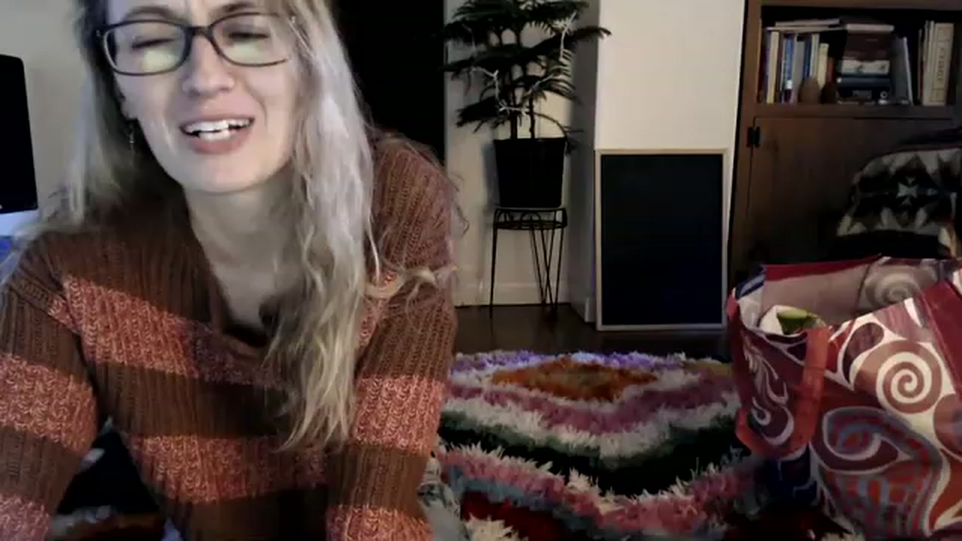 Gallery image thumbnail from WildflowerEm's myfreecams stream on, 01/08/2023, 22:52 image 2 of 20