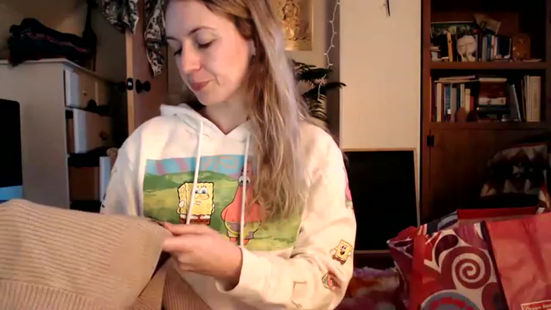 Gallery image thumbnail from WildflowerEm's myfreecams stream on, 01/08/2023, 22:52 image 6 of 20