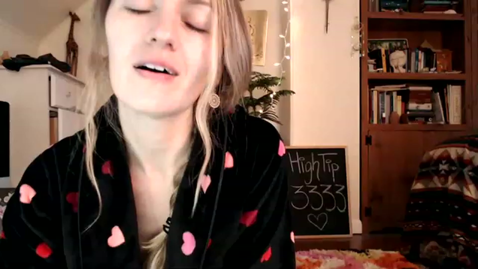 Gallery image thumbnail from WildflowerEm's myfreecams stream on, 01/21/2023, 20:28 image 20 of 20