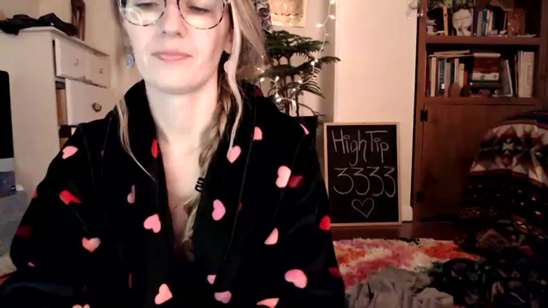 Gallery image thumbnail from WildflowerEm's myfreecams stream on, 01/21/2023, 20:28 image 14 of 20