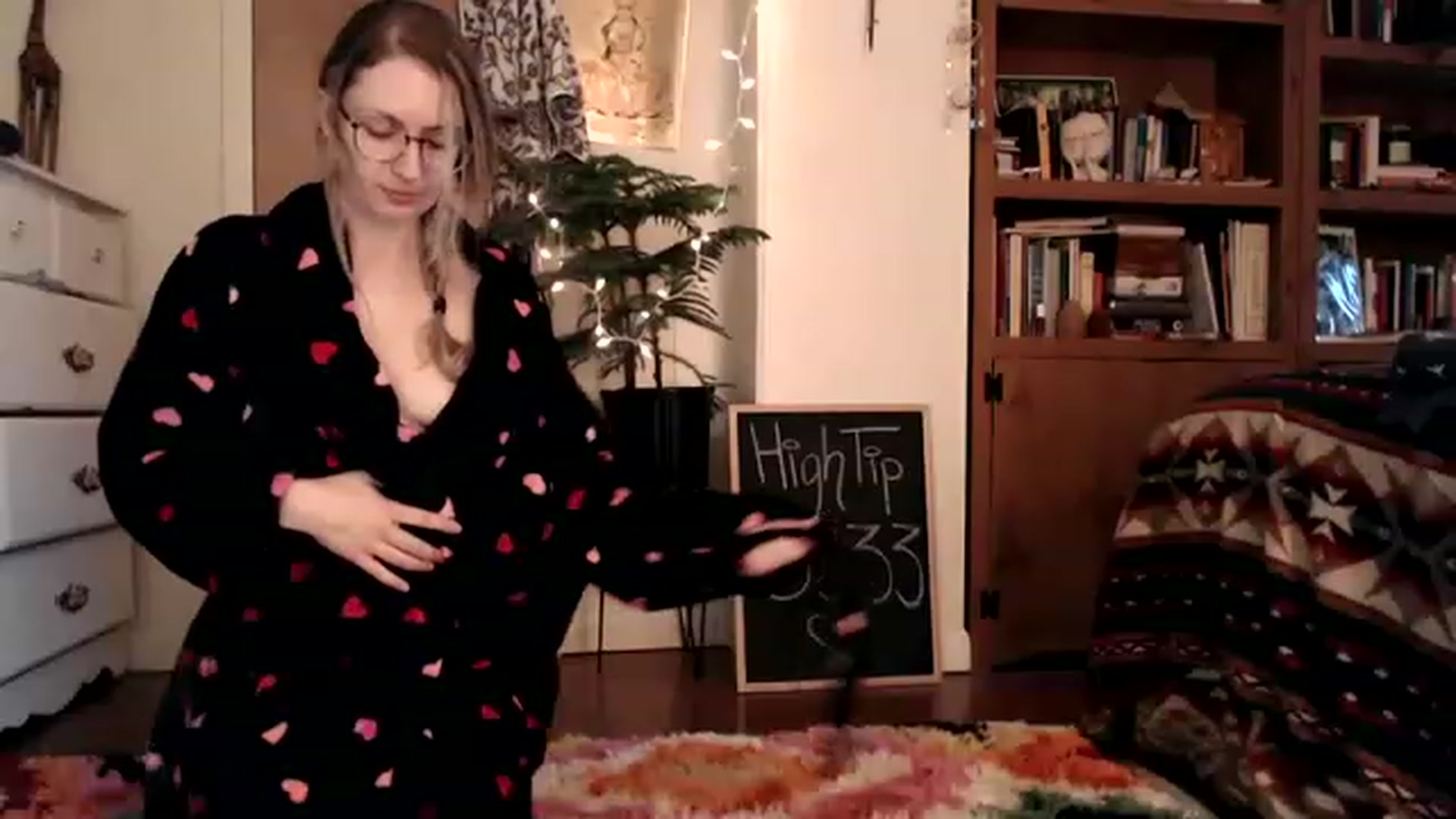 Gallery image thumbnail from WildflowerEm's myfreecams stream on, 01/21/2023, 21:45 image 3 of 20