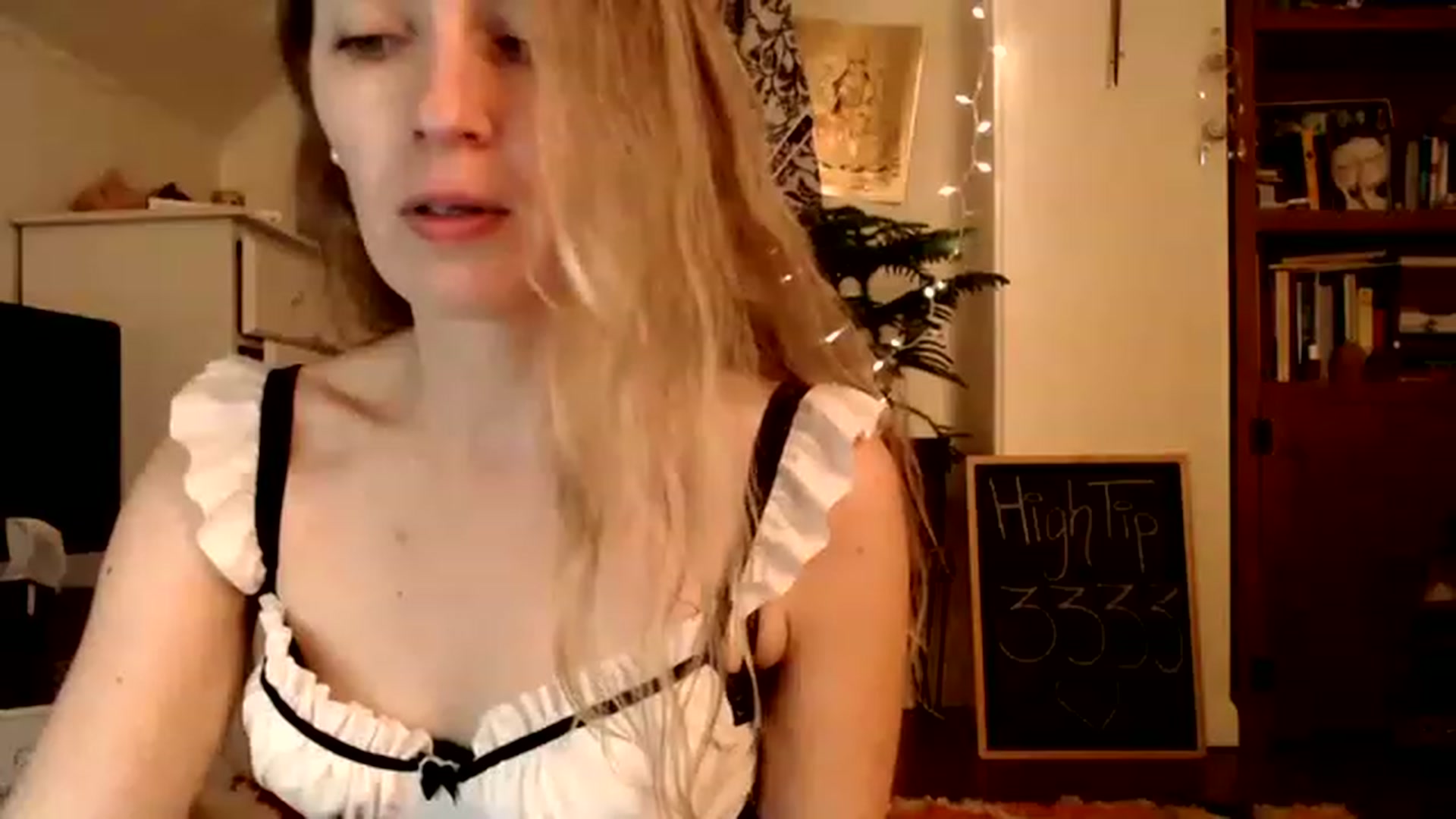 Gallery image thumbnail from WildflowerEm's myfreecams stream on, 01/22/2023, 22:56 image 11 of 20