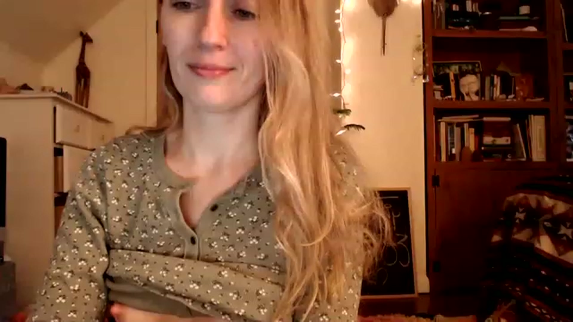 Gallery image thumbnail from WildflowerEm's myfreecams stream on, 01/28/2023, 22:44 image 14 of 20