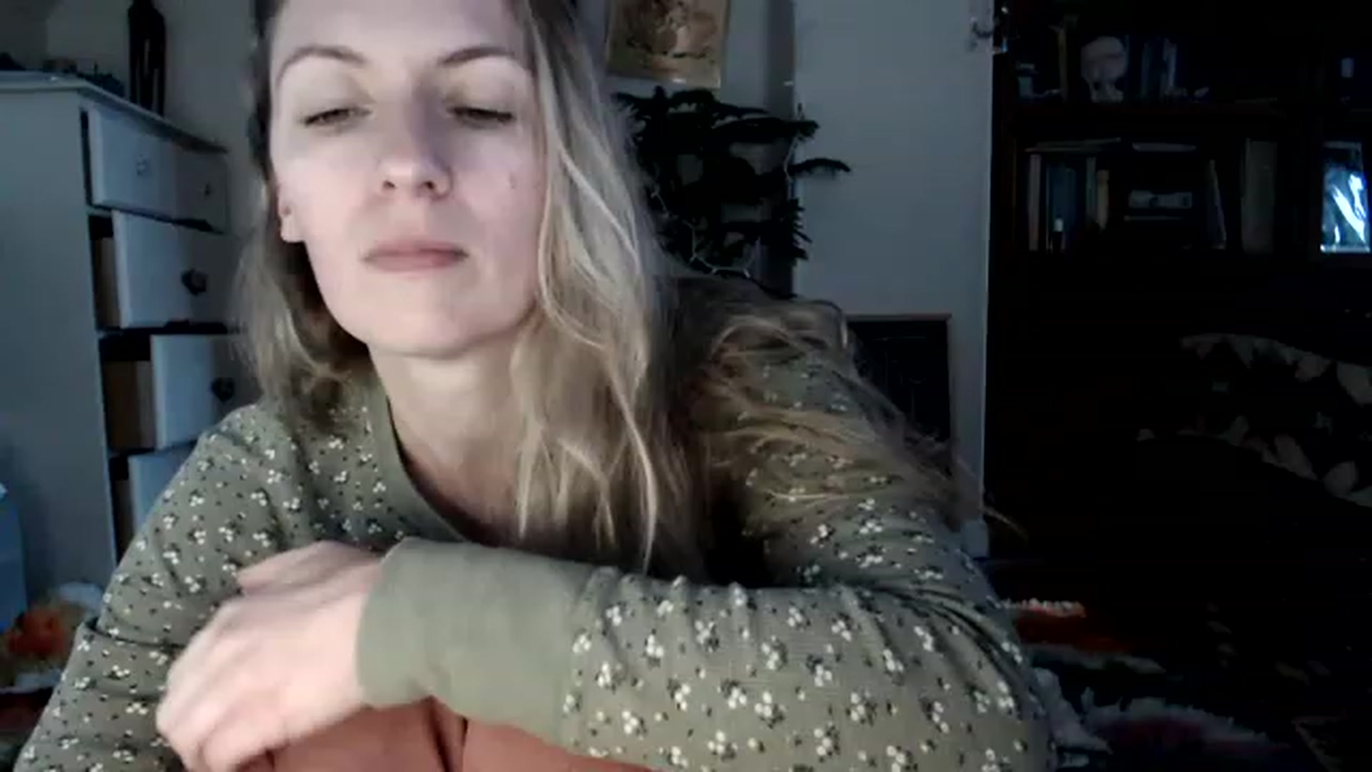 Gallery image thumbnail from WildflowerEm's myfreecams stream on, 01/28/2023, 22:44 image 8 of 20