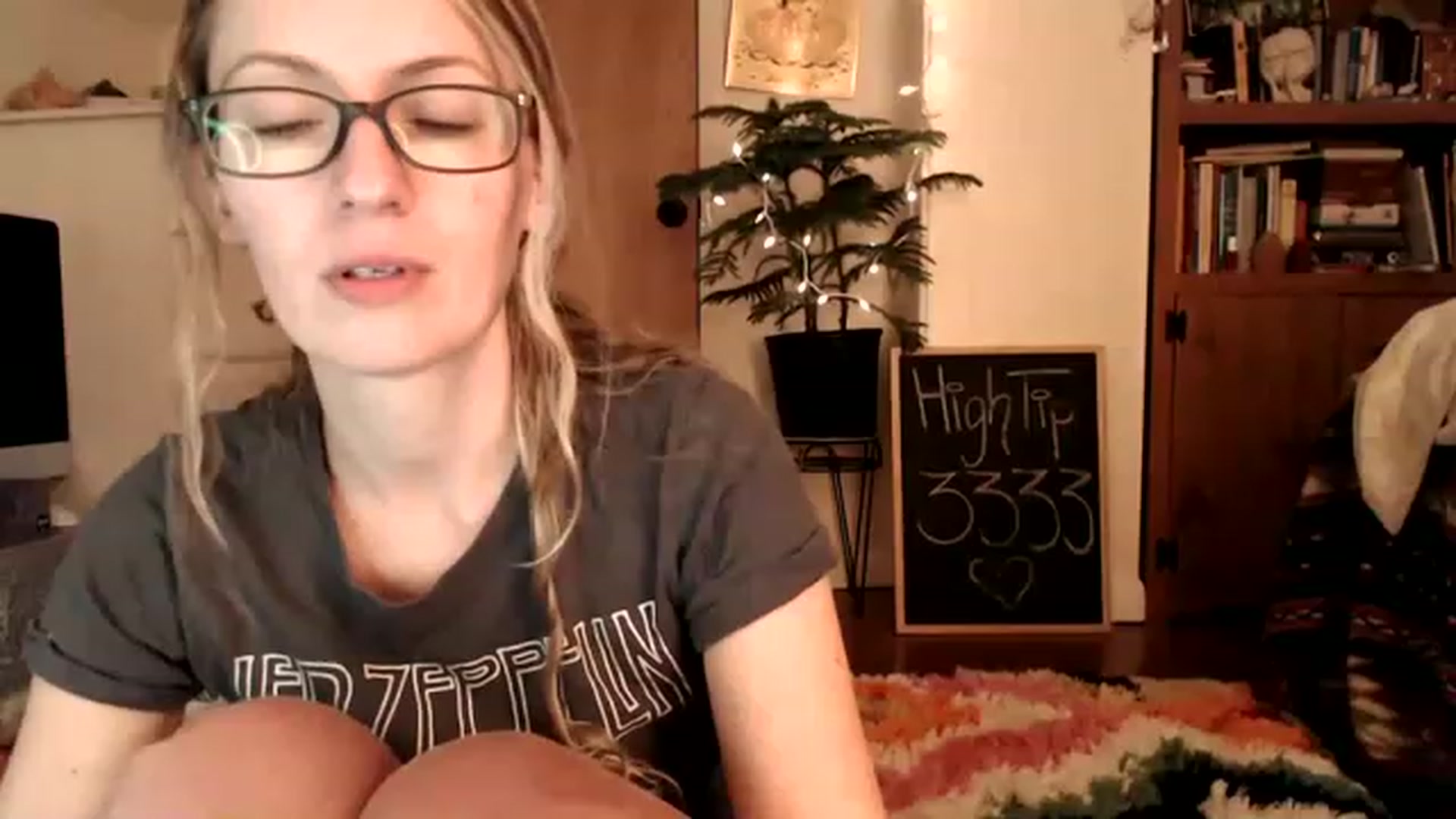 Gallery image thumbnail from WildflowerEm's myfreecams stream on, 01/29/2023, 22:22 image 11 of 20