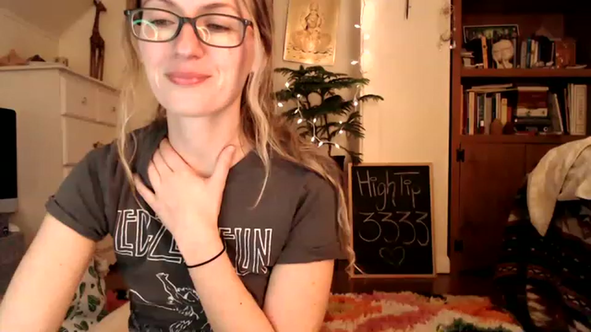 Gallery image thumbnail from WildflowerEm's myfreecams stream on, 01/29/2023, 22:22 image 12 of 20