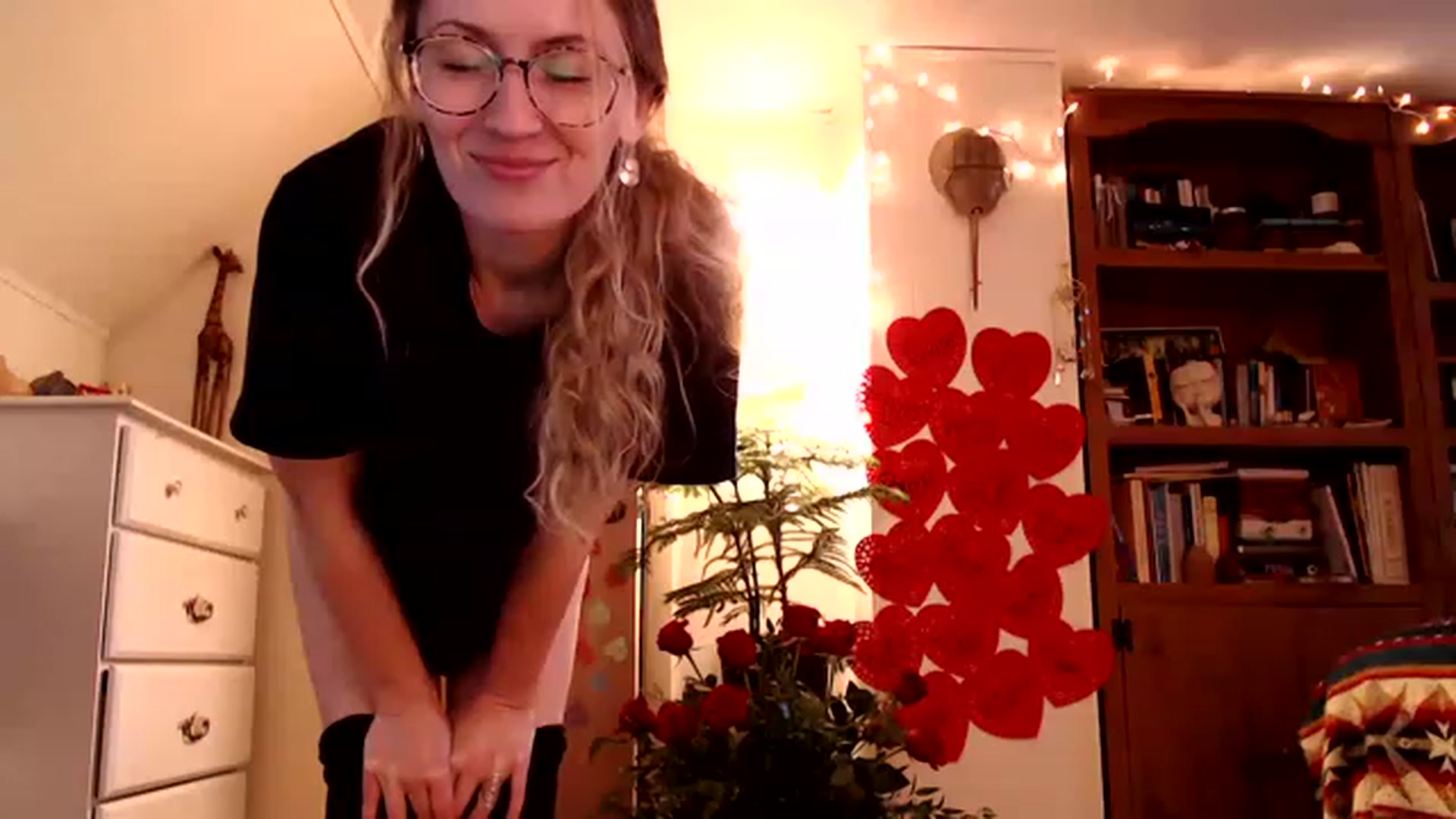 Gallery image thumbnail from WildflowerEm's myfreecams stream on, 02/19/2023, 22:11 image 2 of 20