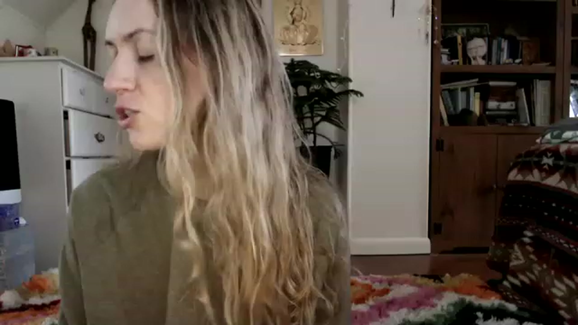 Gallery image thumbnail from WildflowerEm's myfreecams stream on, 03/04/2023, 22:15 image 3 of 20
