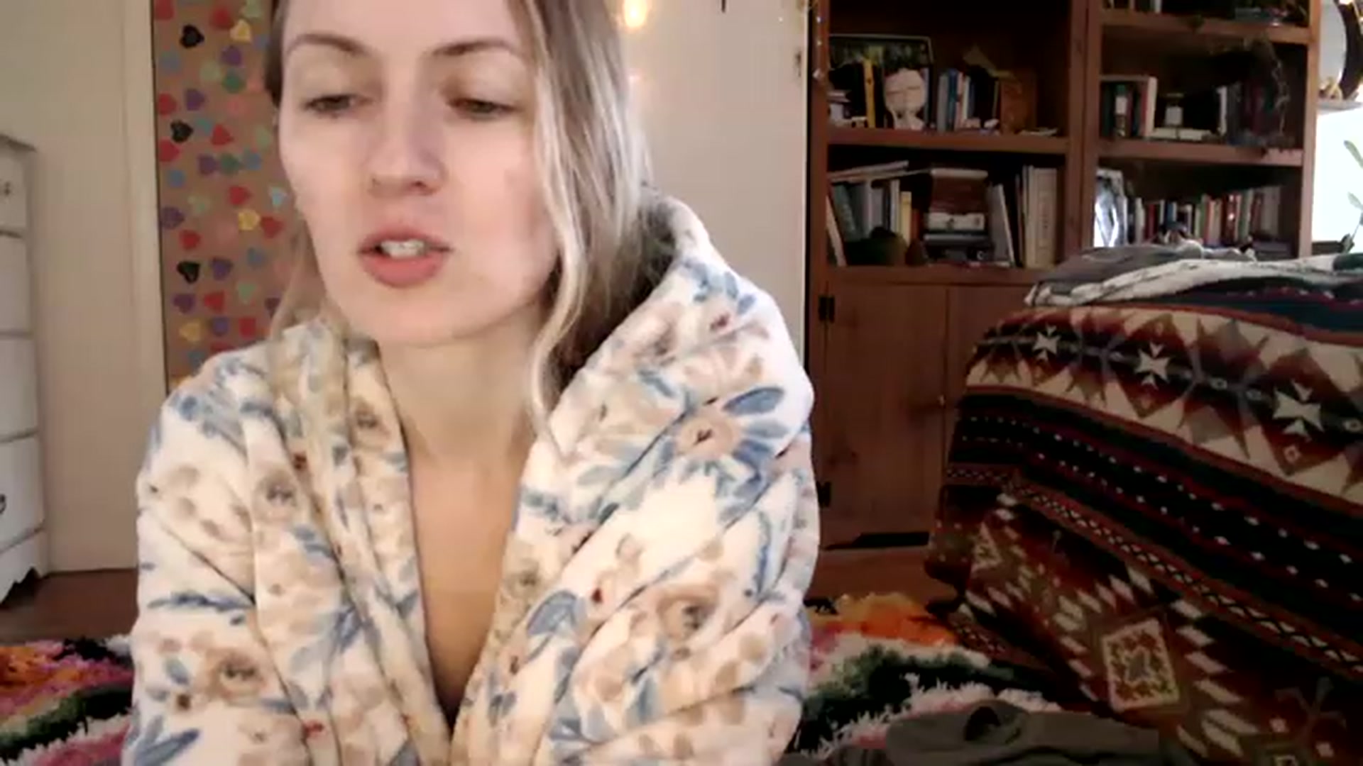 Gallery image thumbnail from WildflowerEm's myfreecams stream on, 03/04/2023, 22:15 image 10 of 20