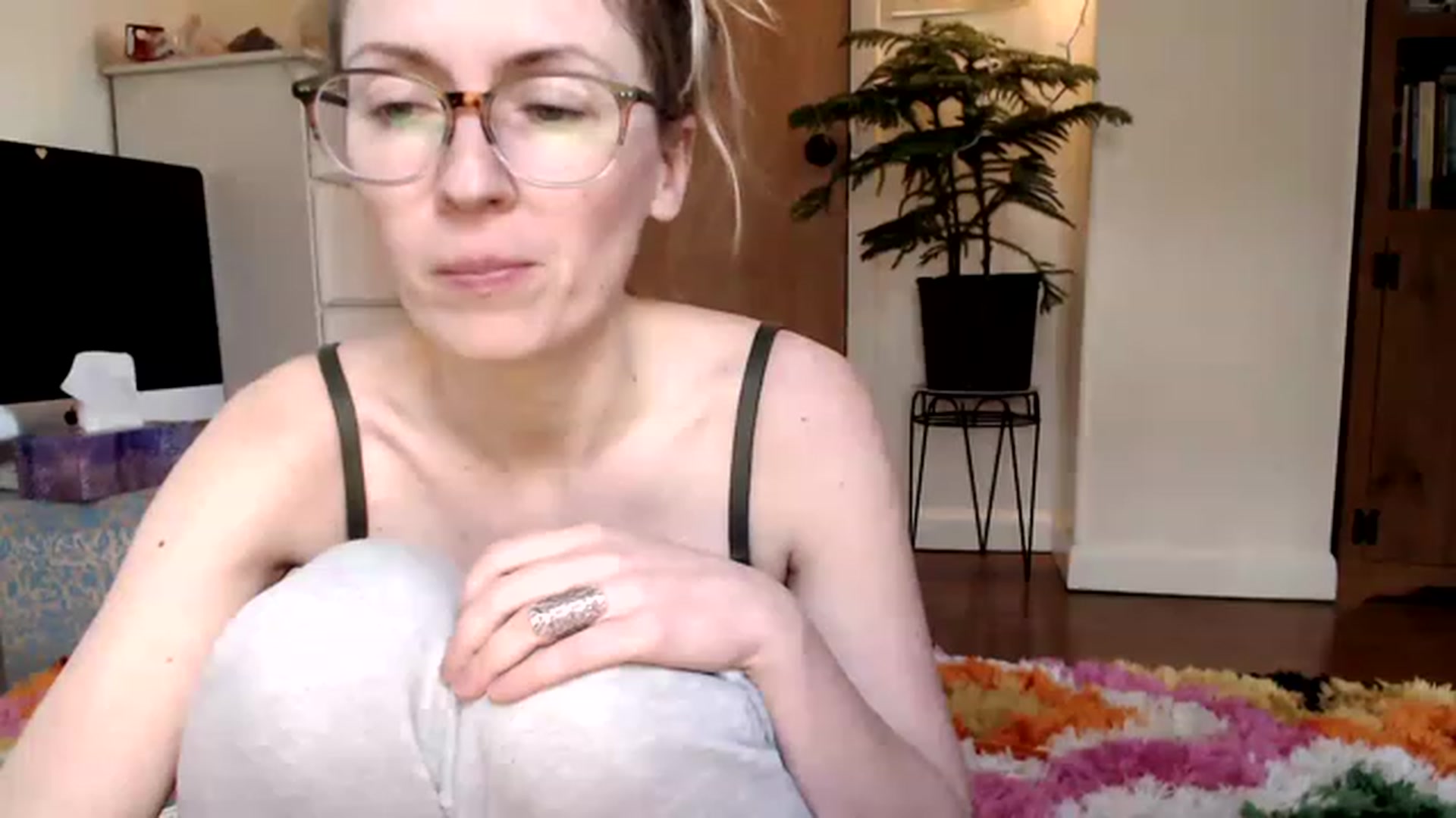 Gallery image thumbnail from WildflowerEm's myfreecams stream on, 03/05/2023, 21:55 image 14 of 20