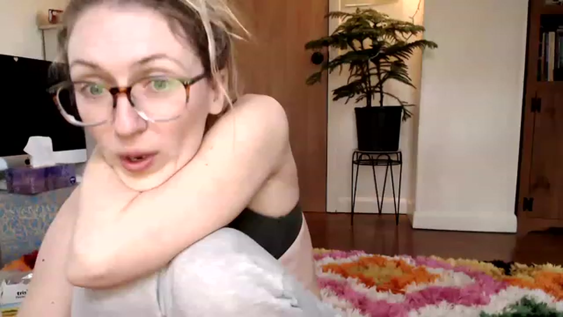 Gallery image thumbnail from WildflowerEm's myfreecams stream on, 03/05/2023, 21:55 image 16 of 20