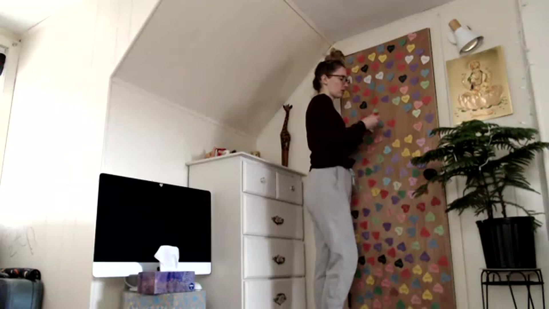 Gallery image thumbnail from WildflowerEm's myfreecams stream on, 03/05/2023, 21:55 image 4 of 20