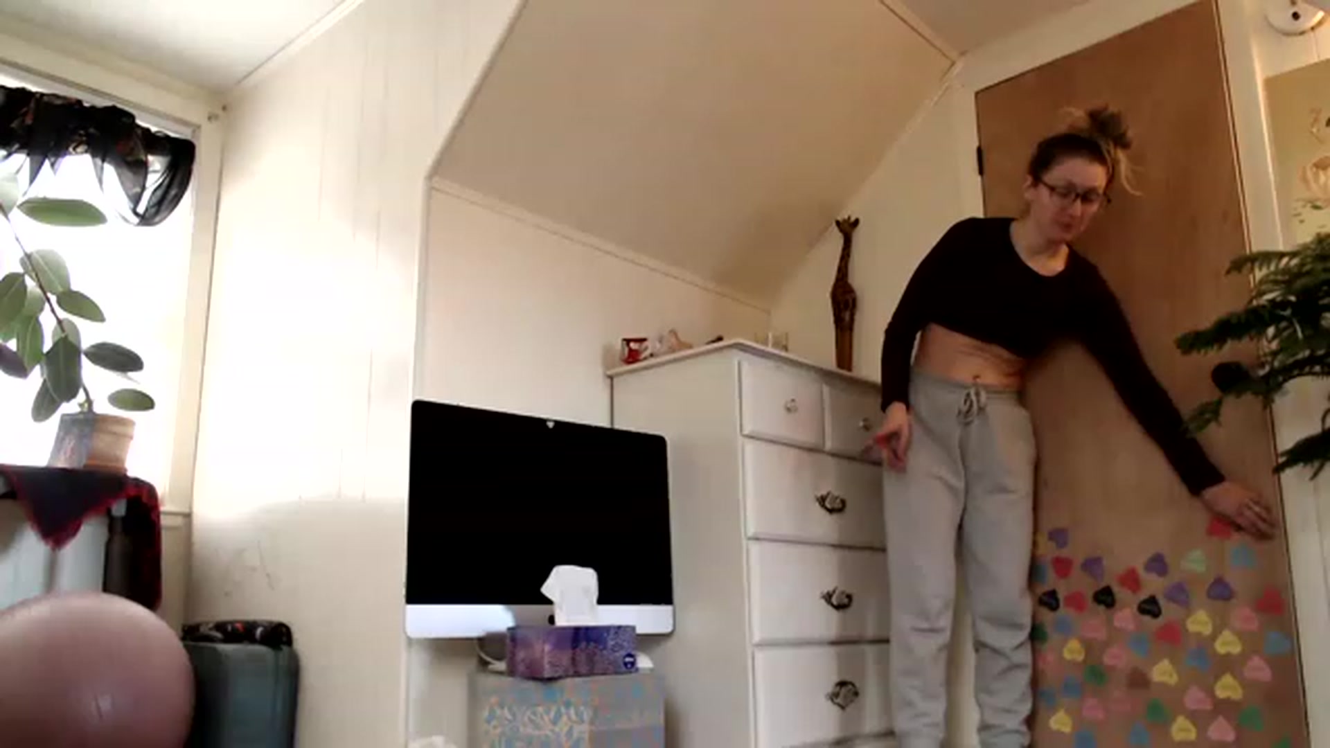 Gallery image thumbnail from WildflowerEm's myfreecams stream on, 03/05/2023, 21:55 image 9 of 20