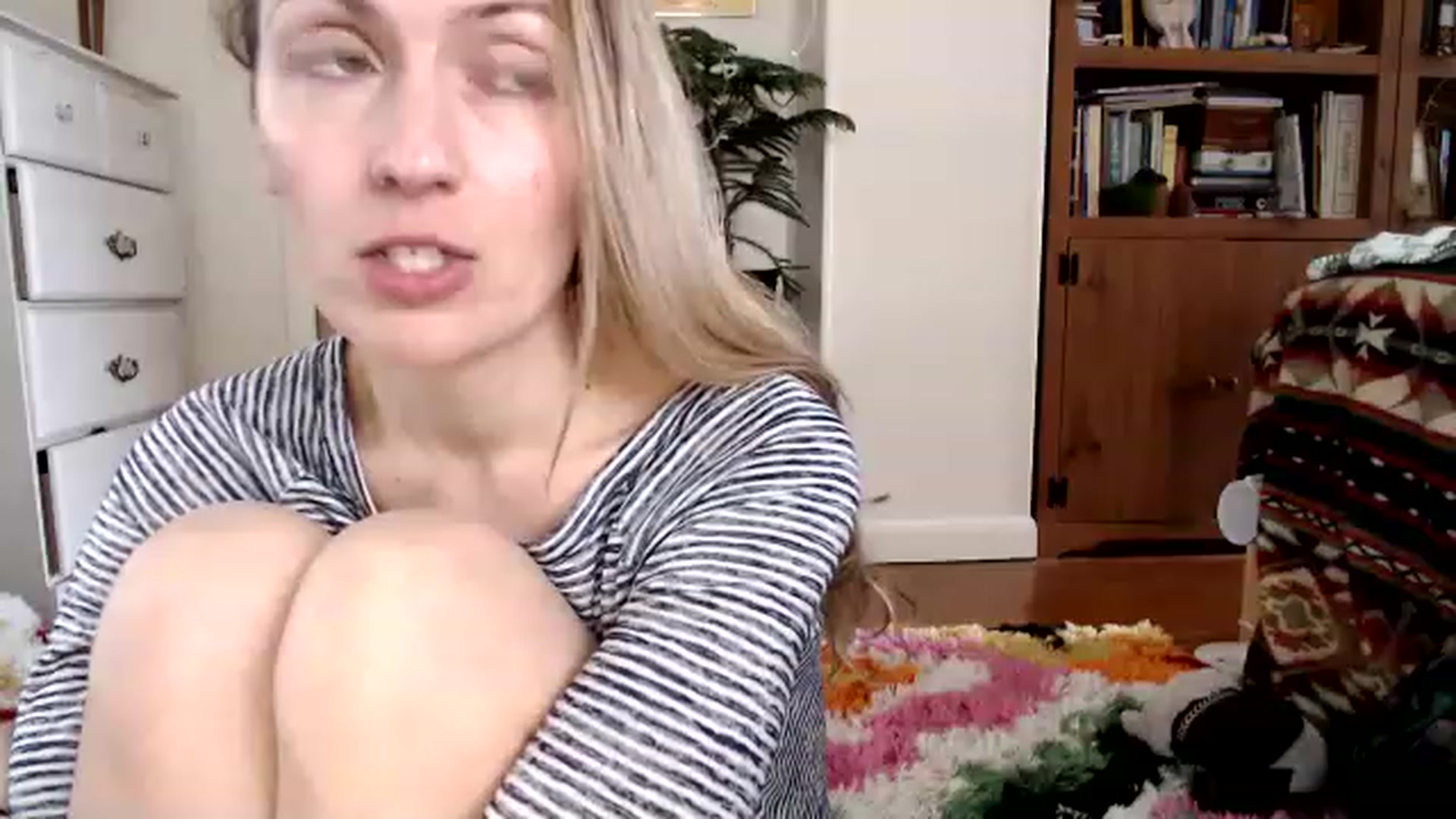Gallery image thumbnail from WildflowerEm's myfreecams stream on, 03/08/2023, 19:33 image 17 of 20