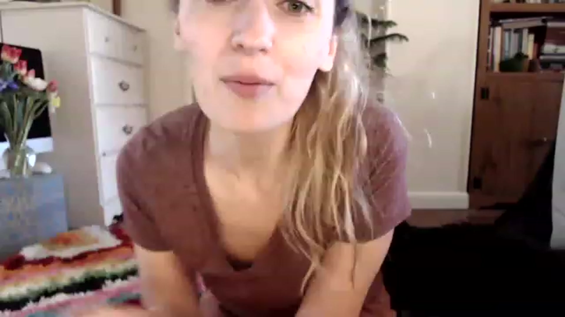 Gallery image thumbnail from WildflowerEm's myfreecams stream on, 04/02/2023, 20:36 image 5 of 20