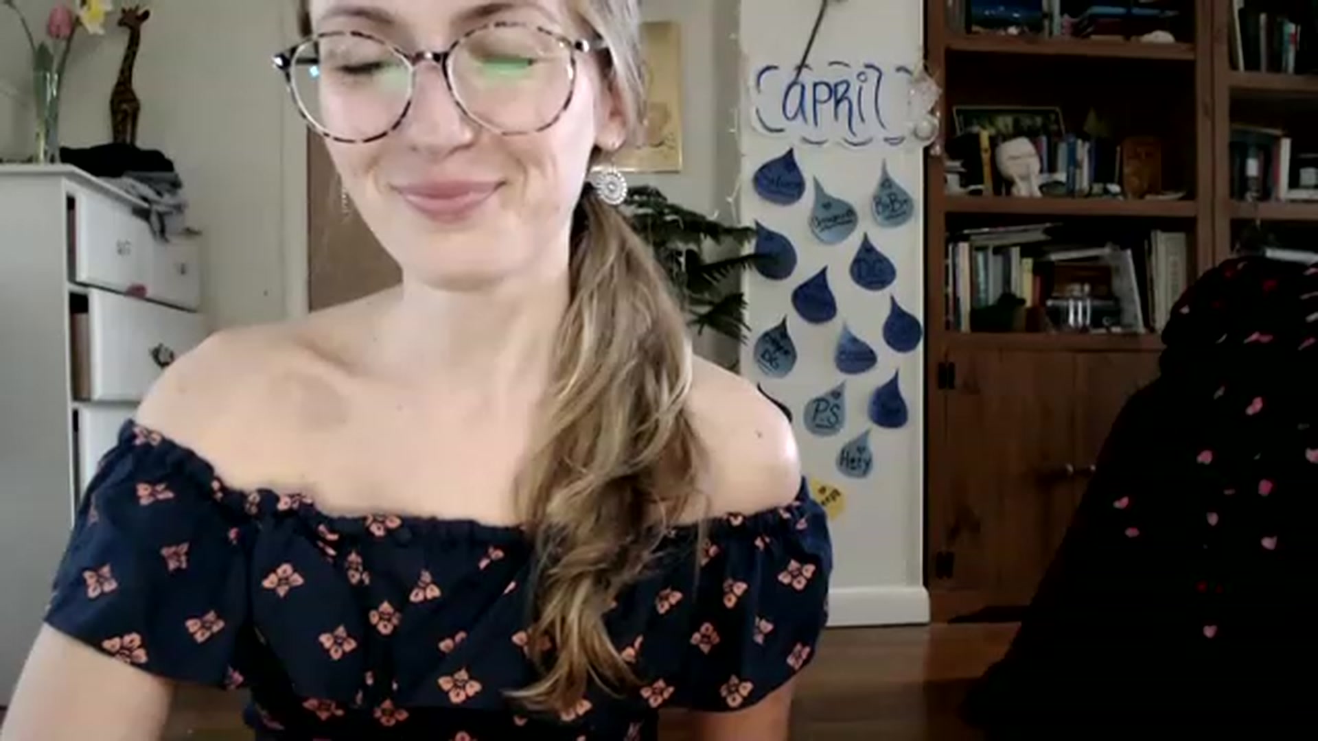 Gallery image thumbnail from WildflowerEm's myfreecams stream on, 04/16/2023, 21:21 image 12 of 20