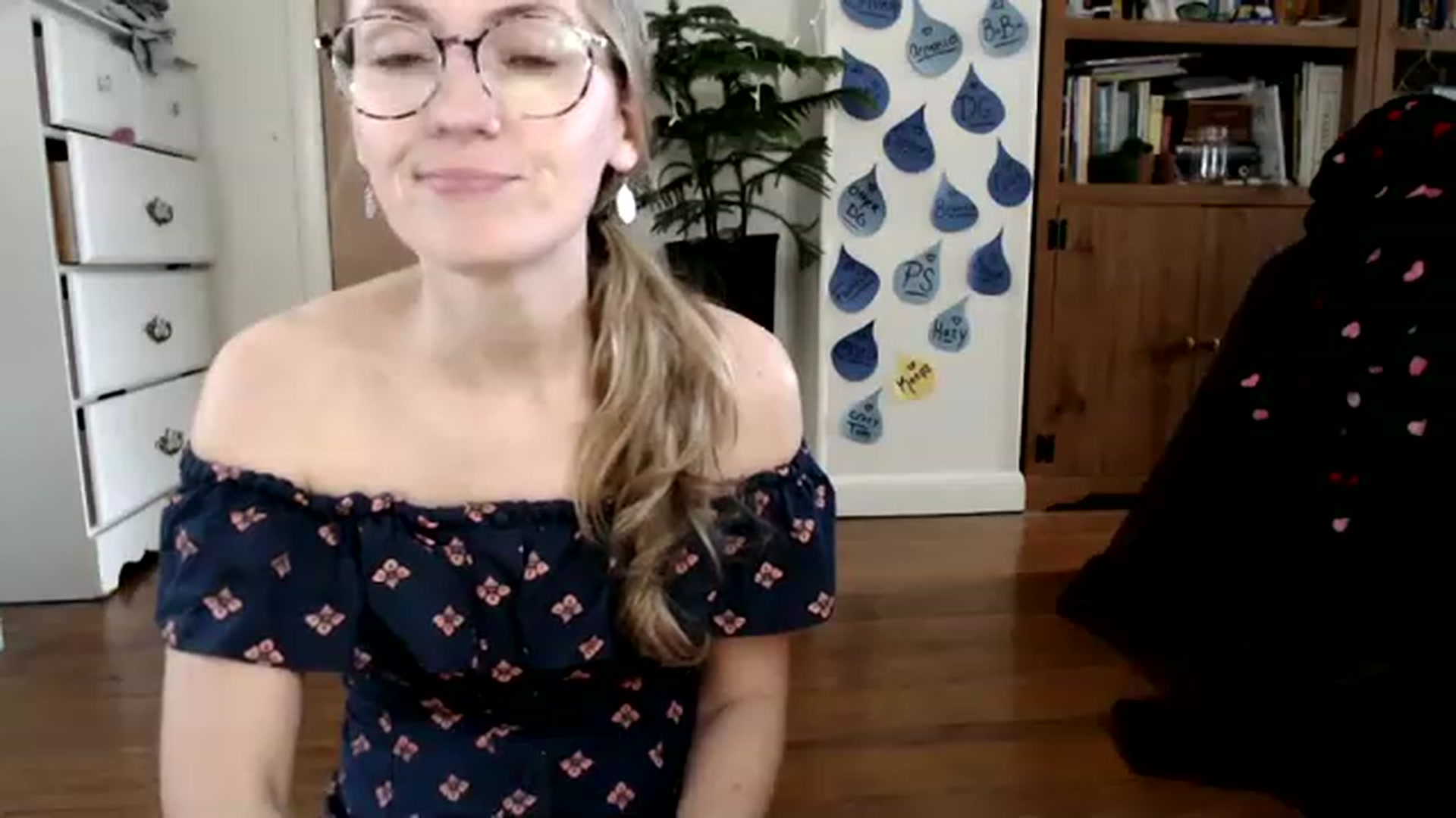 Gallery image thumbnail from WildflowerEm's myfreecams stream on, 04/16/2023, 21:21 image 9 of 20