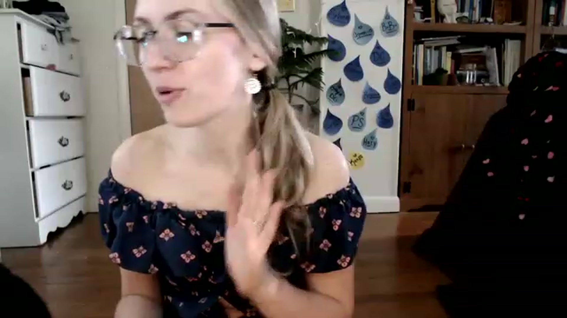 Gallery image thumbnail from WildflowerEm's myfreecams stream on, 04/16/2023, 21:21 image 11 of 20