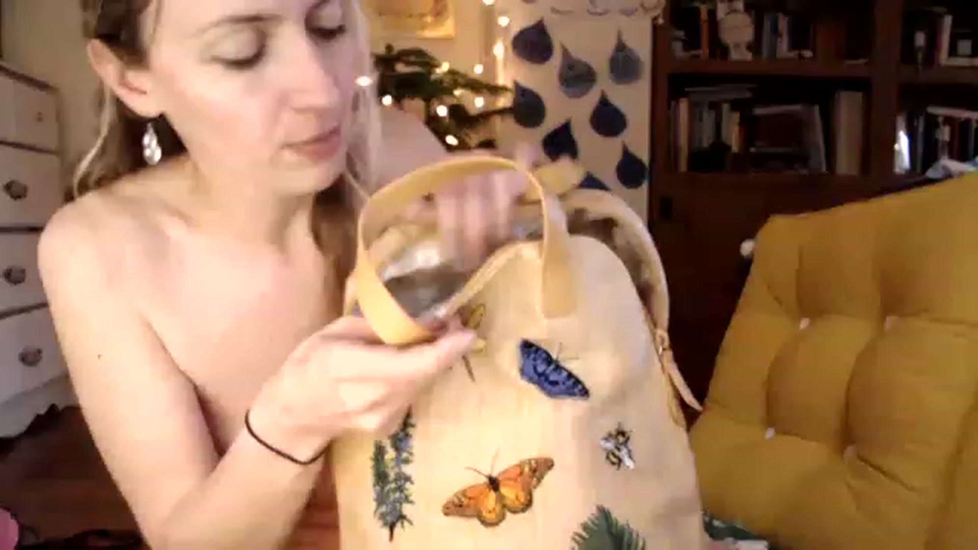 Gallery image thumbnail from WildflowerEm's myfreecams stream on, 04/30/2023, 20:59 image 14 of 20