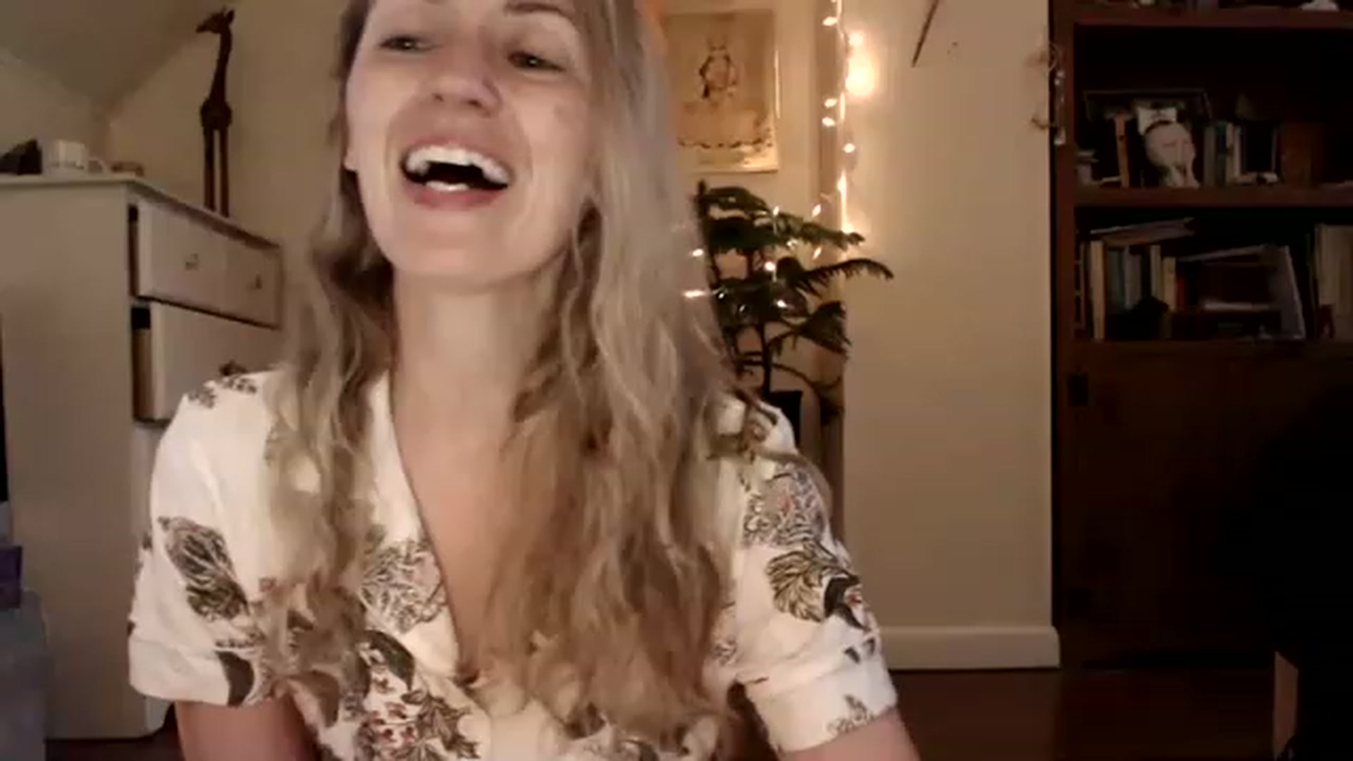 Gallery image thumbnail from WildflowerEm's myfreecams stream on, 05/20/2023, 21:11 image 1 of 20