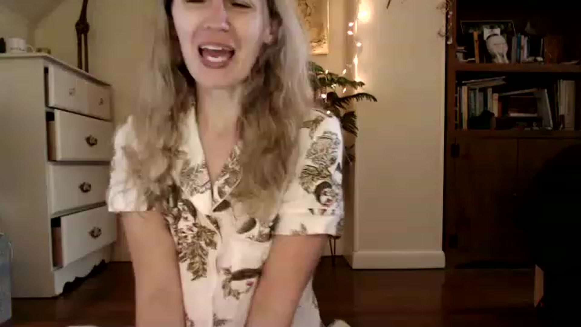Gallery image thumbnail from WildflowerEm's myfreecams stream on, 05/20/2023, 21:11 image 3 of 20