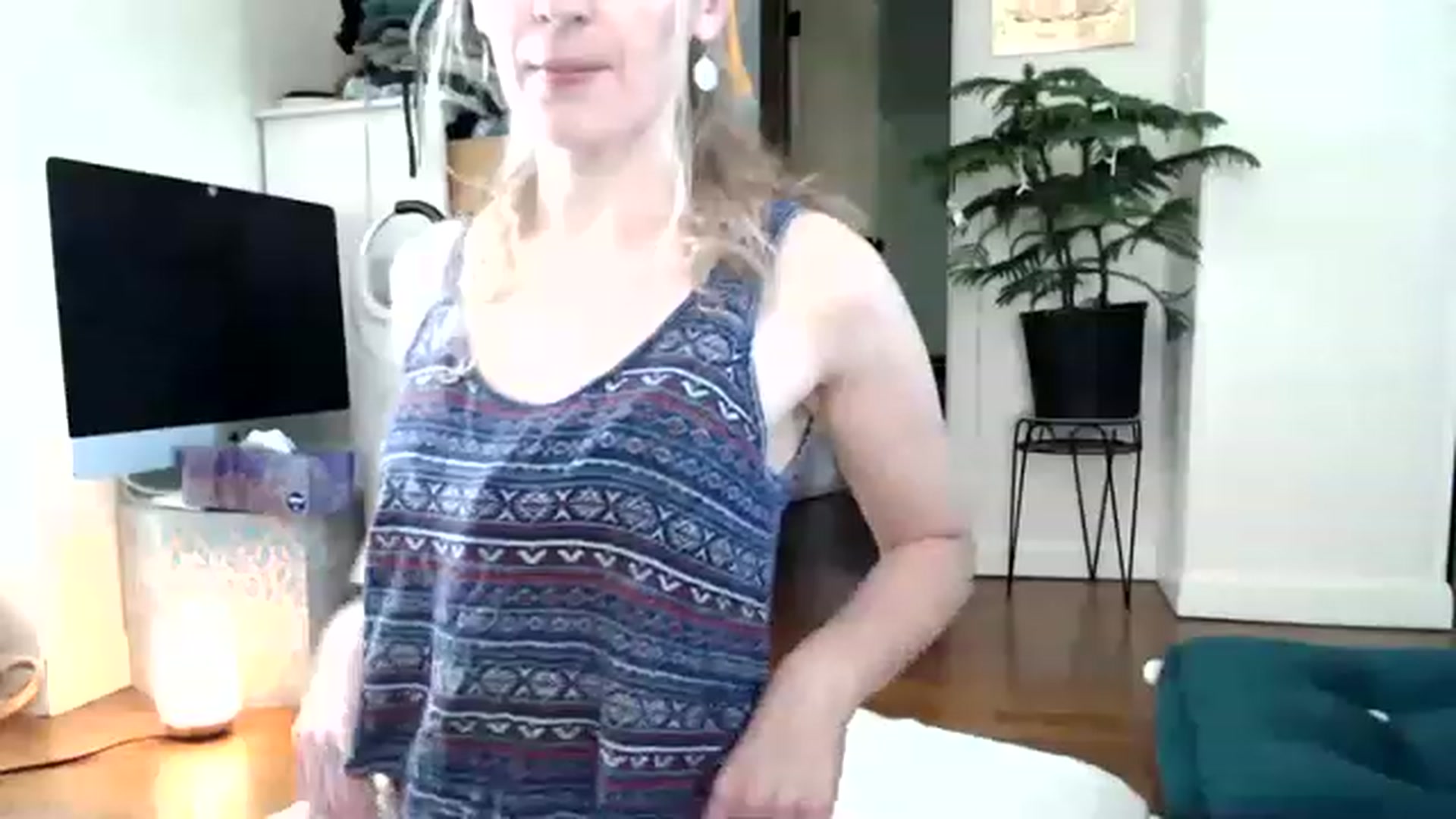 Gallery image thumbnail from WildflowerEm's myfreecams stream on, 05/21/2023, 20:42 image 10 of 20