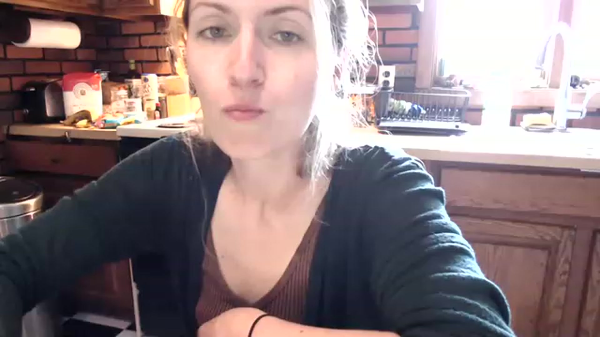 Gallery image thumbnail from WildflowerEm's myfreecams stream on, 06/03/2023, 20:22 image 4 of 20