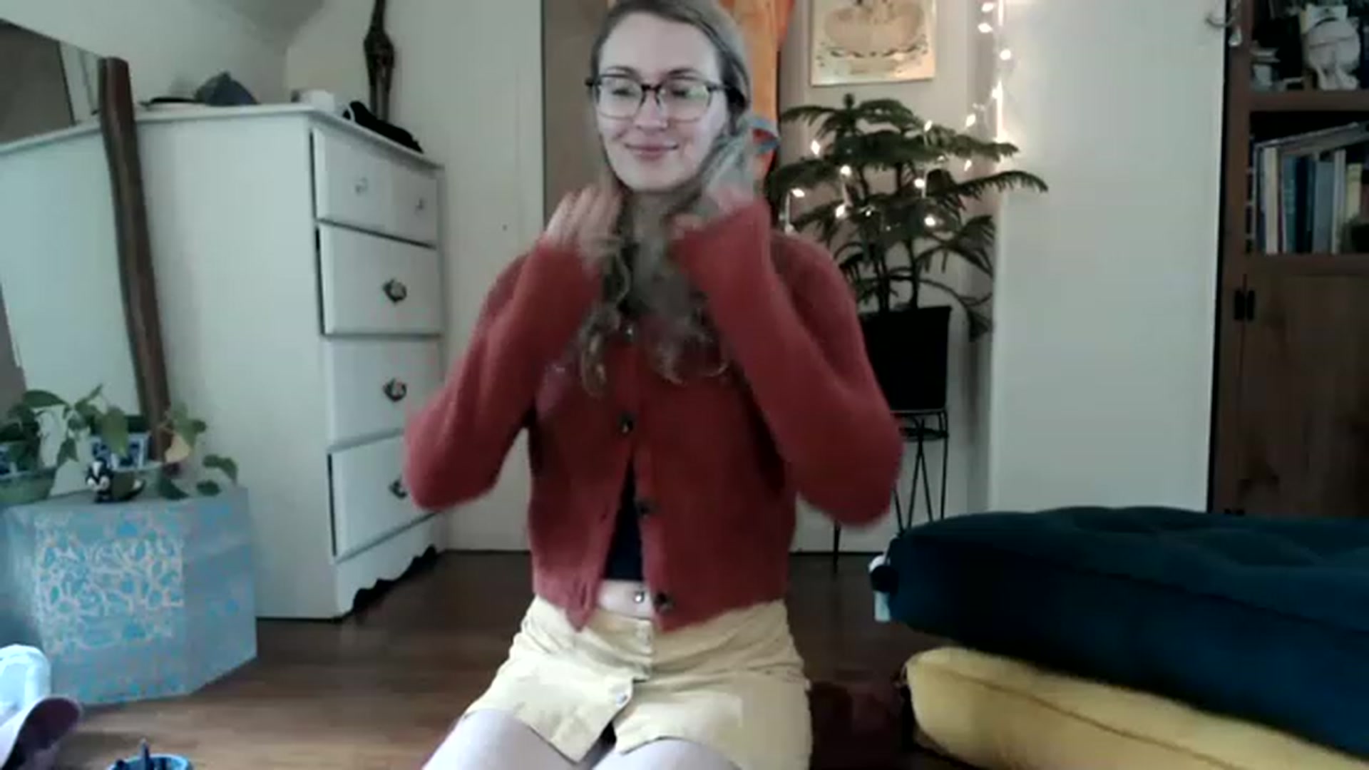 Gallery image thumbnail from WildflowerEm's myfreecams stream on, 06/04/2023, 20:15 image 3 of 20